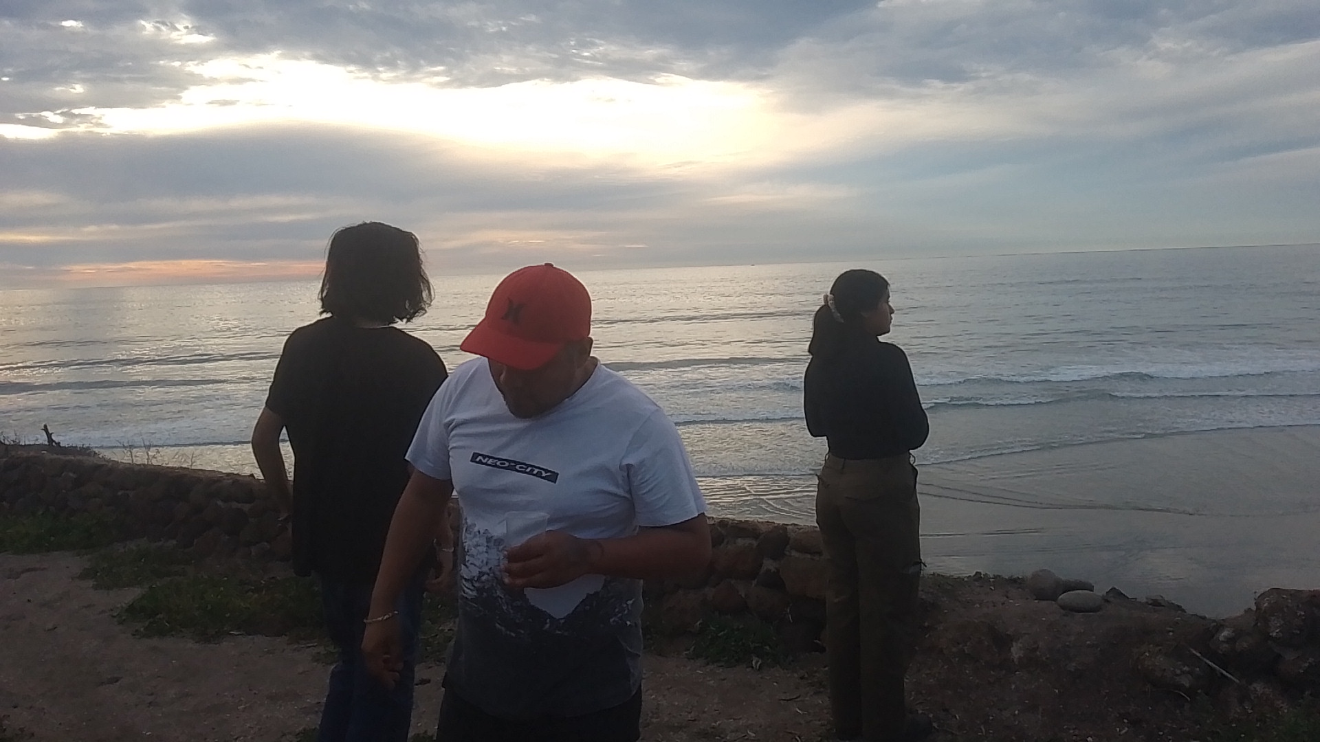 Half Way House / Medio Camino image 8