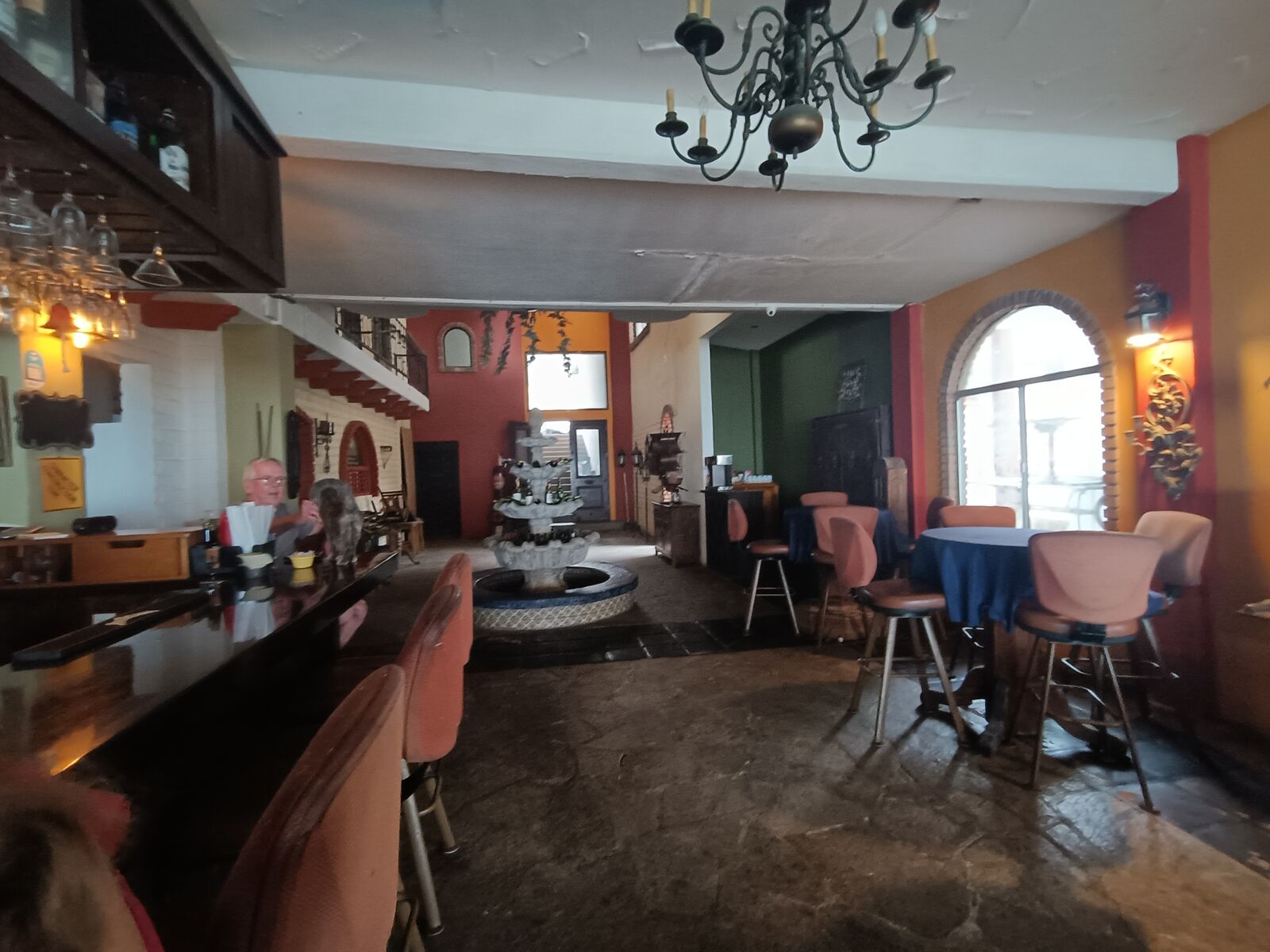 The Lounge image 4