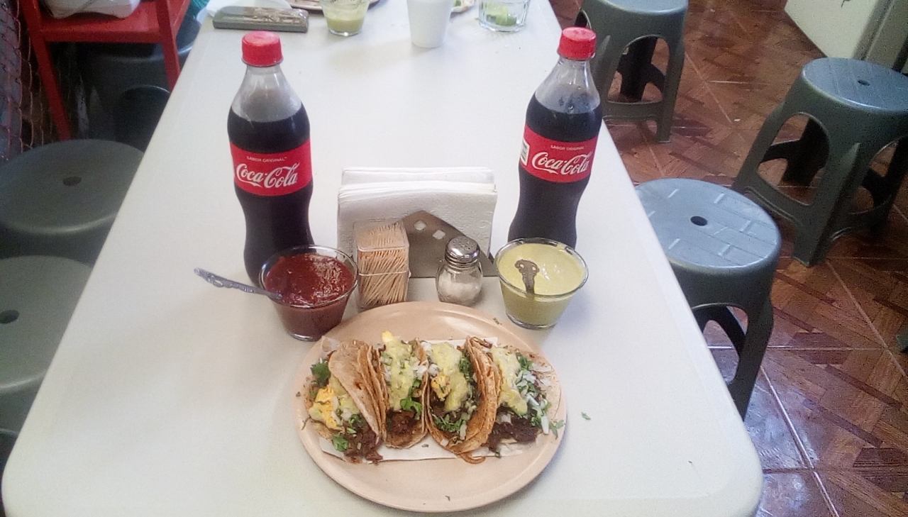 Taqueria "taquero mucho" image 2