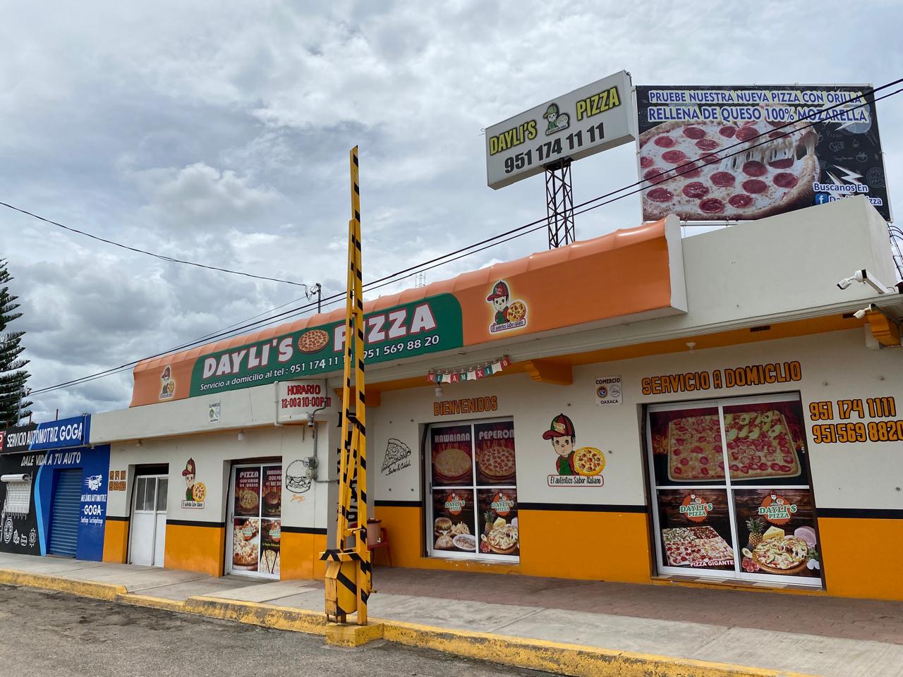 DAYLI'S PIZZA image 1