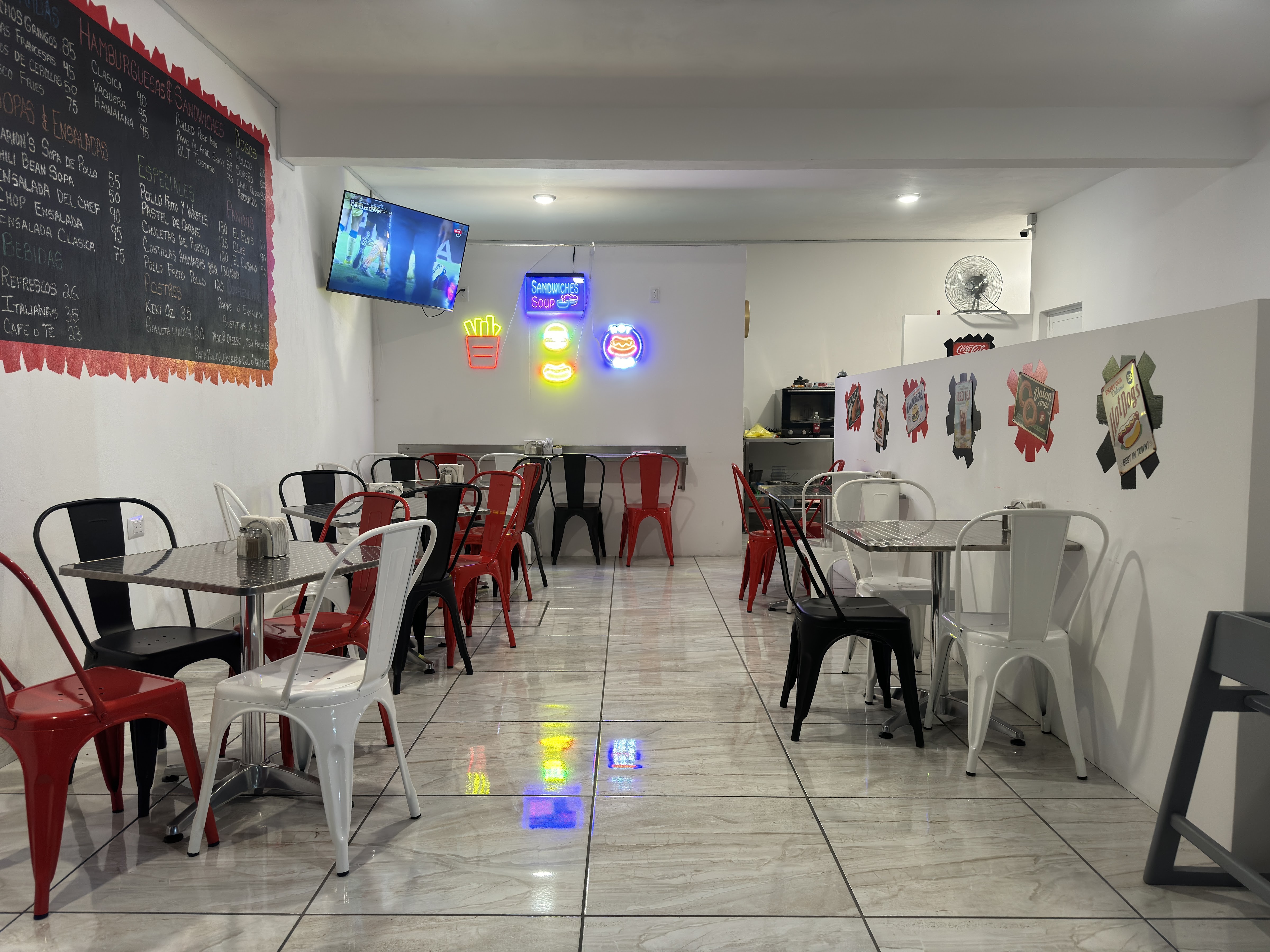 Lalo’s Diner image 1