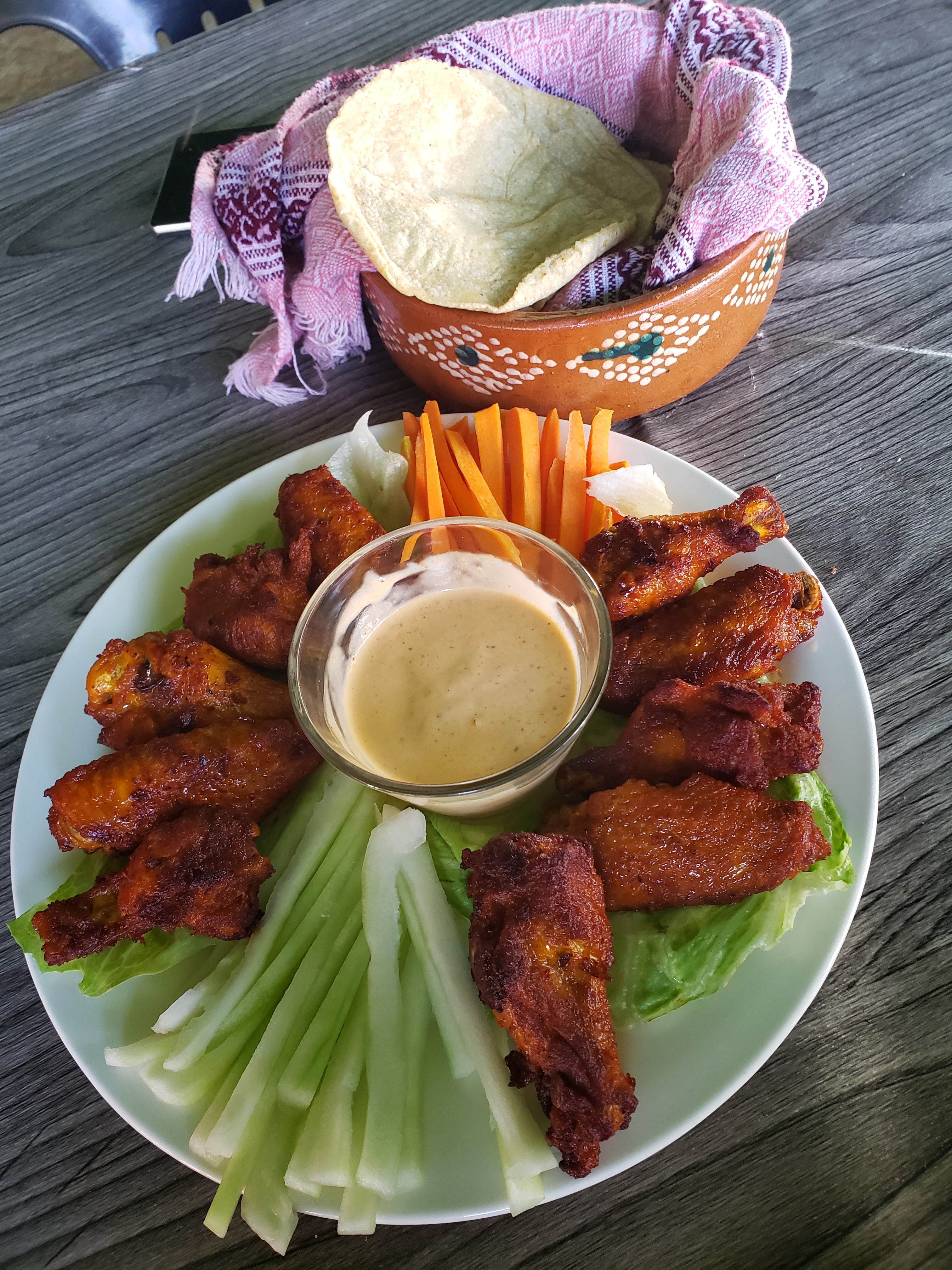 Ohana Restaurant-bar image 4