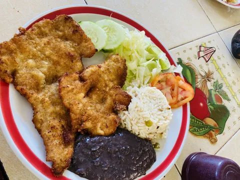 Restaurant 2 hermanas image 4