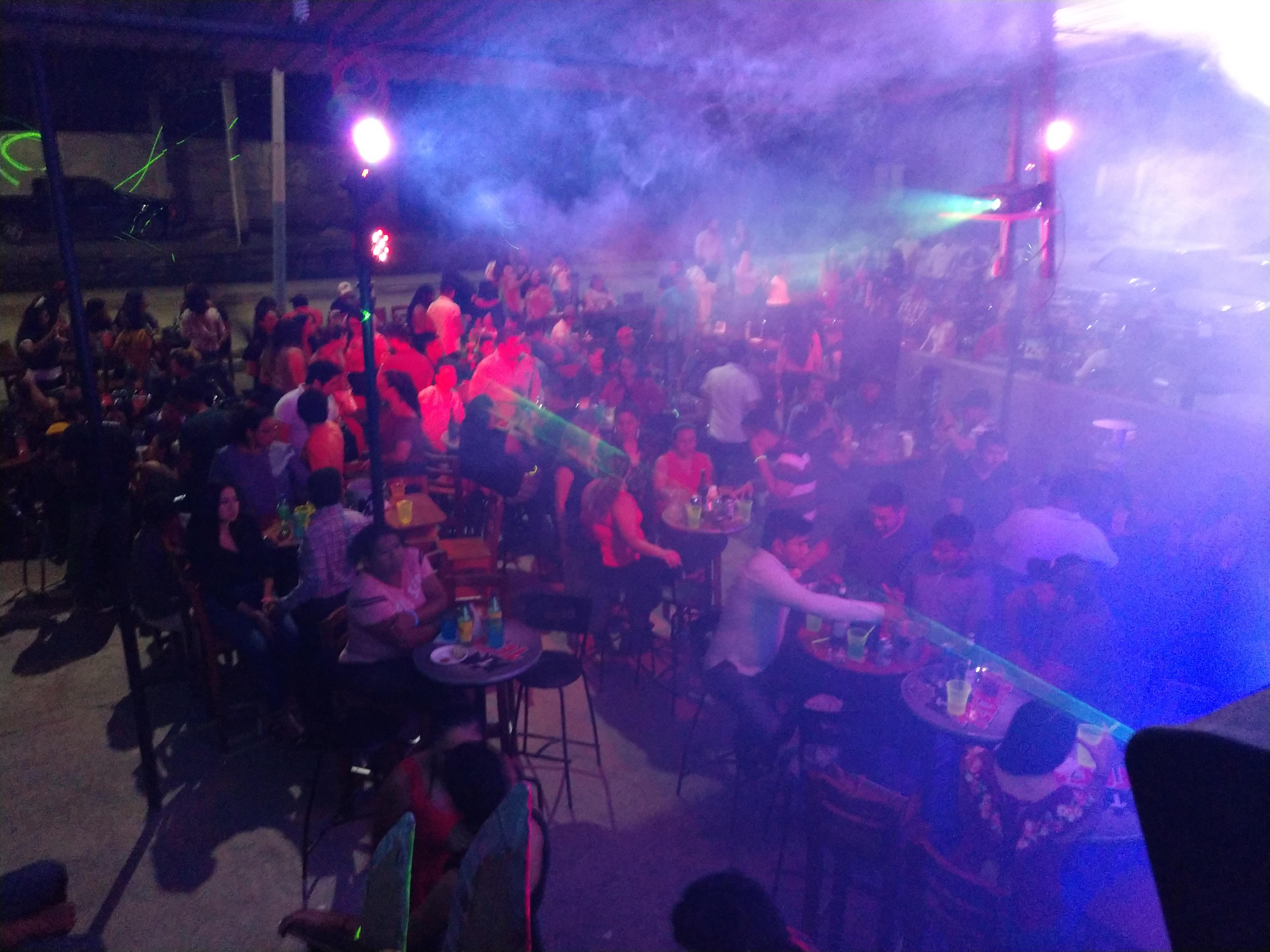 Velvet Sport Bar image 7