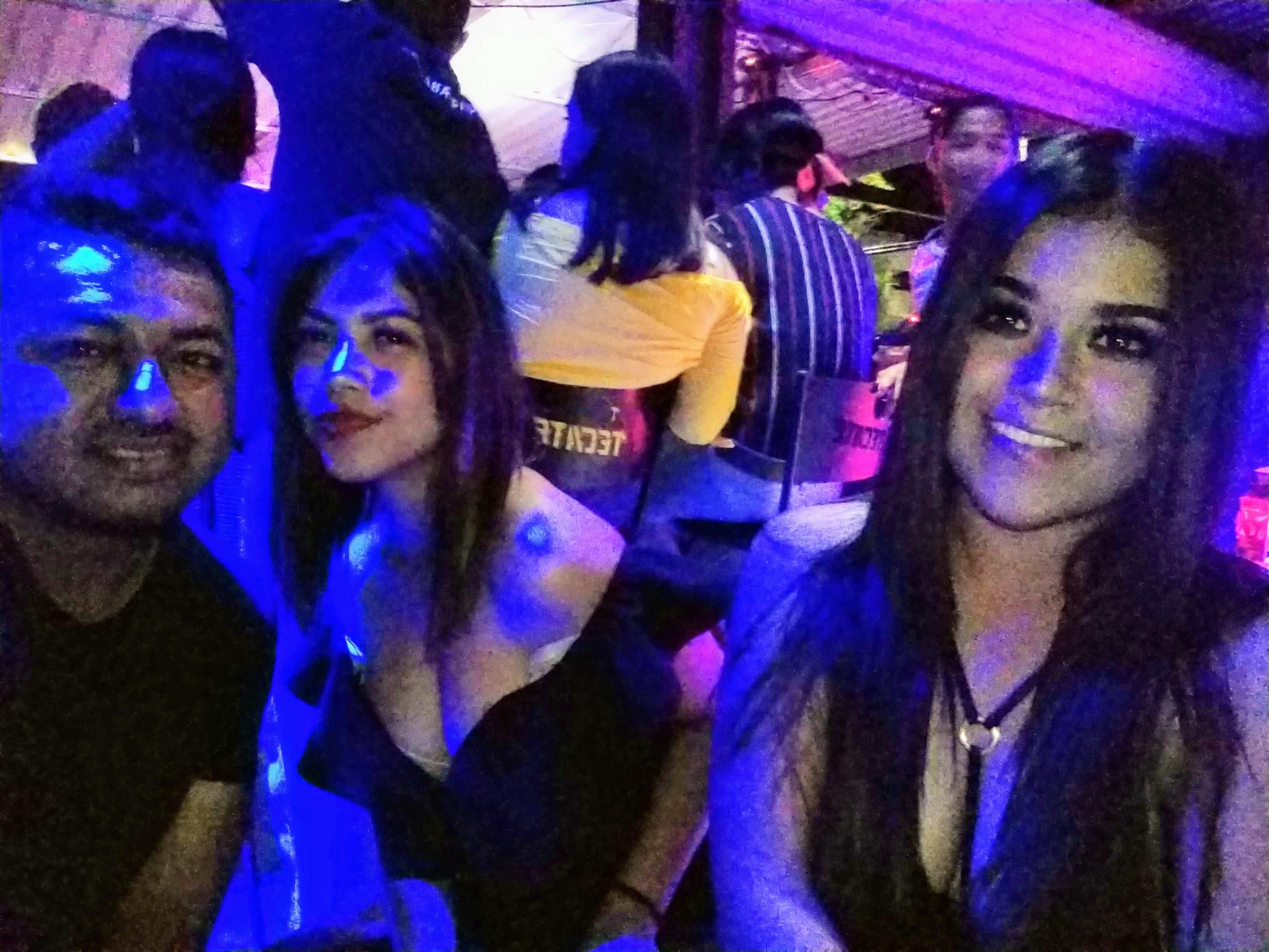 Velvet Sport Bar image 10