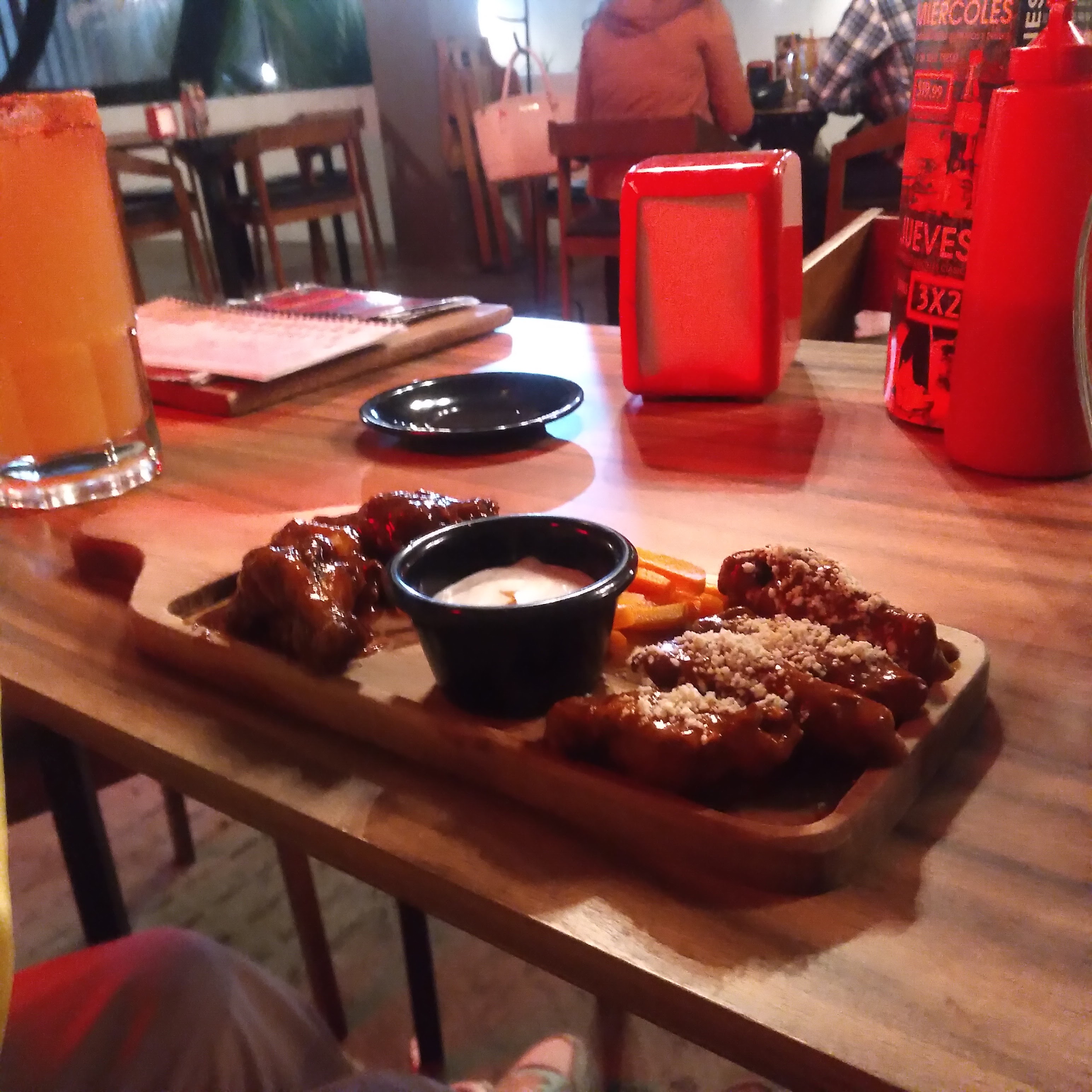 Buffa wings huamantla image 5