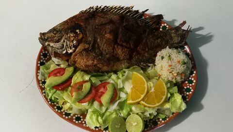 Marisqueria y Pescaderia "La Ola" image 2