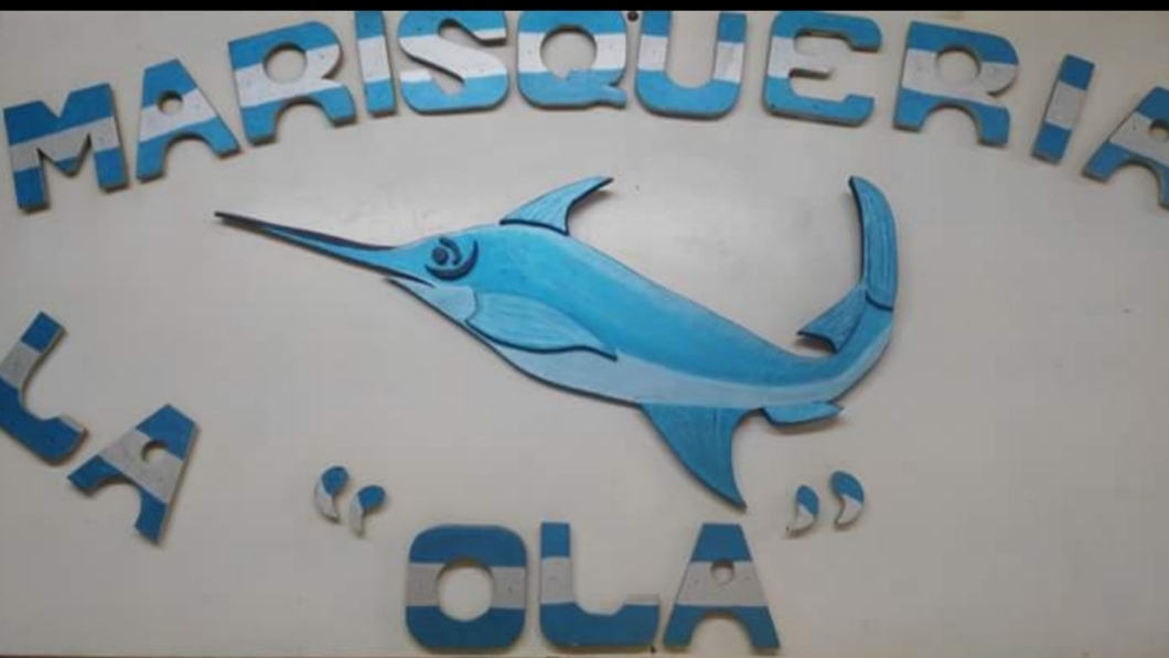 Marisqueria y Pescaderia "La Ola" image 3