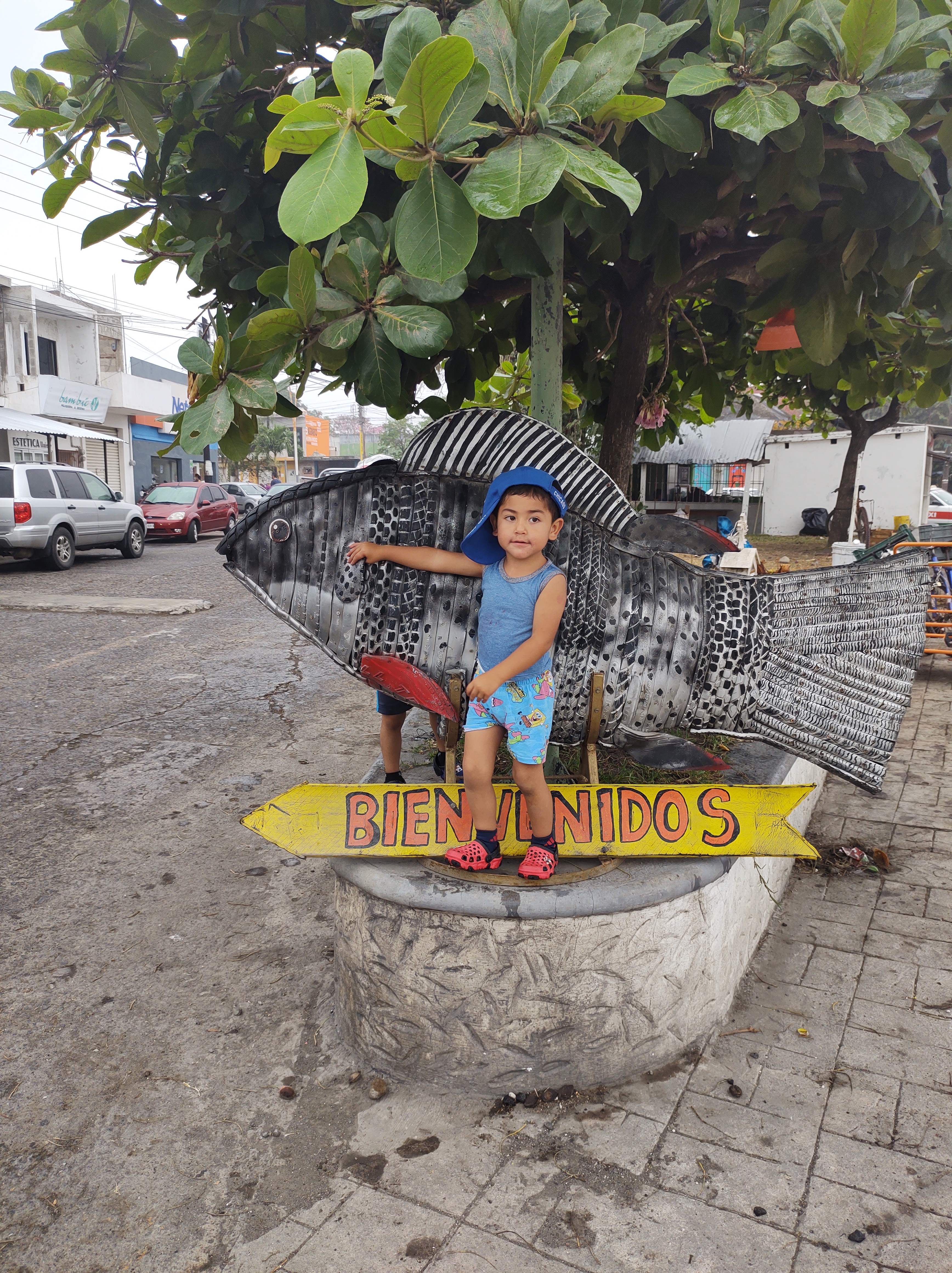 Bodega De Pesacdos Y Mariscos "Villegas" image 2