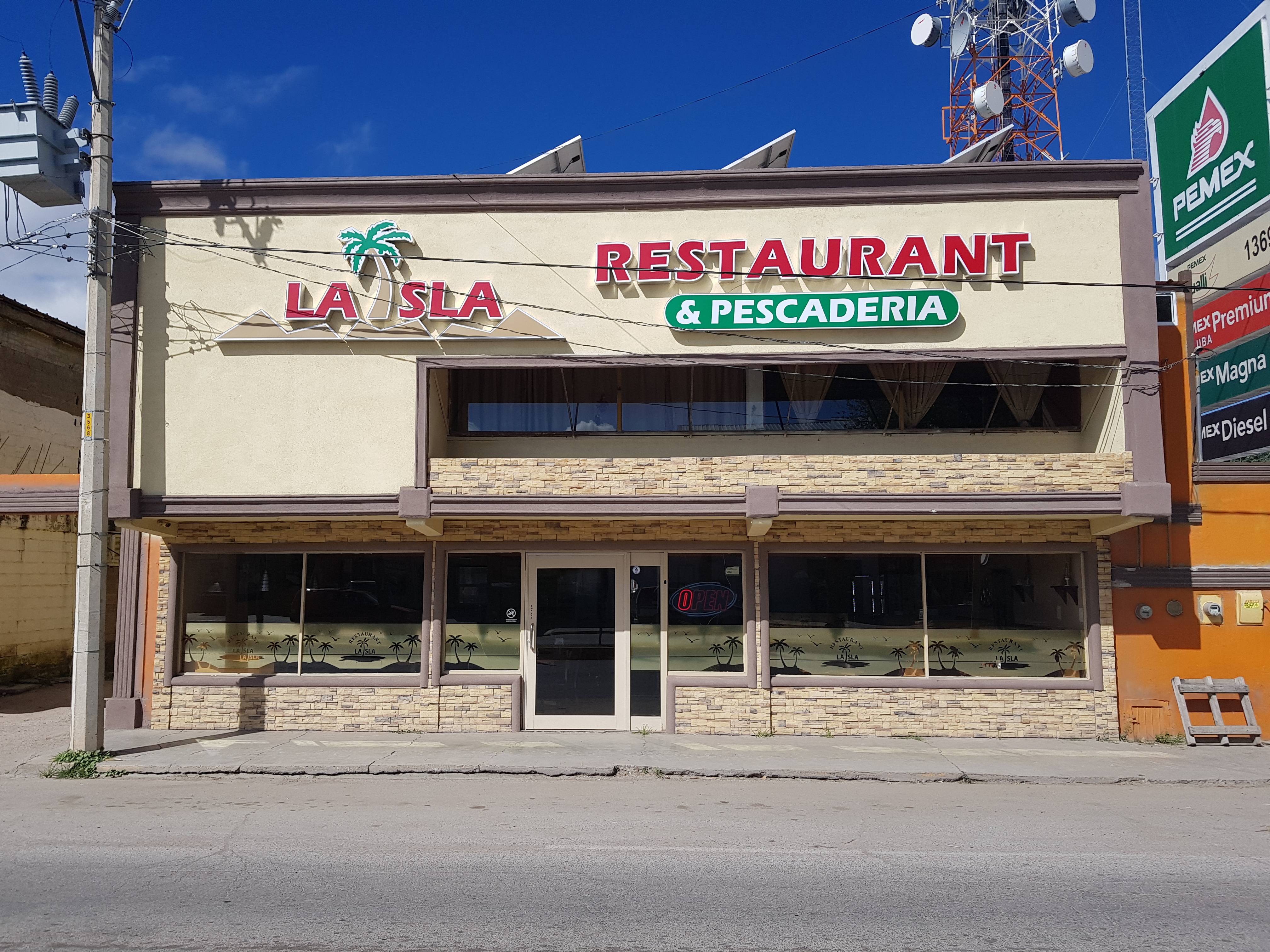 Mariscos La Isla image 5