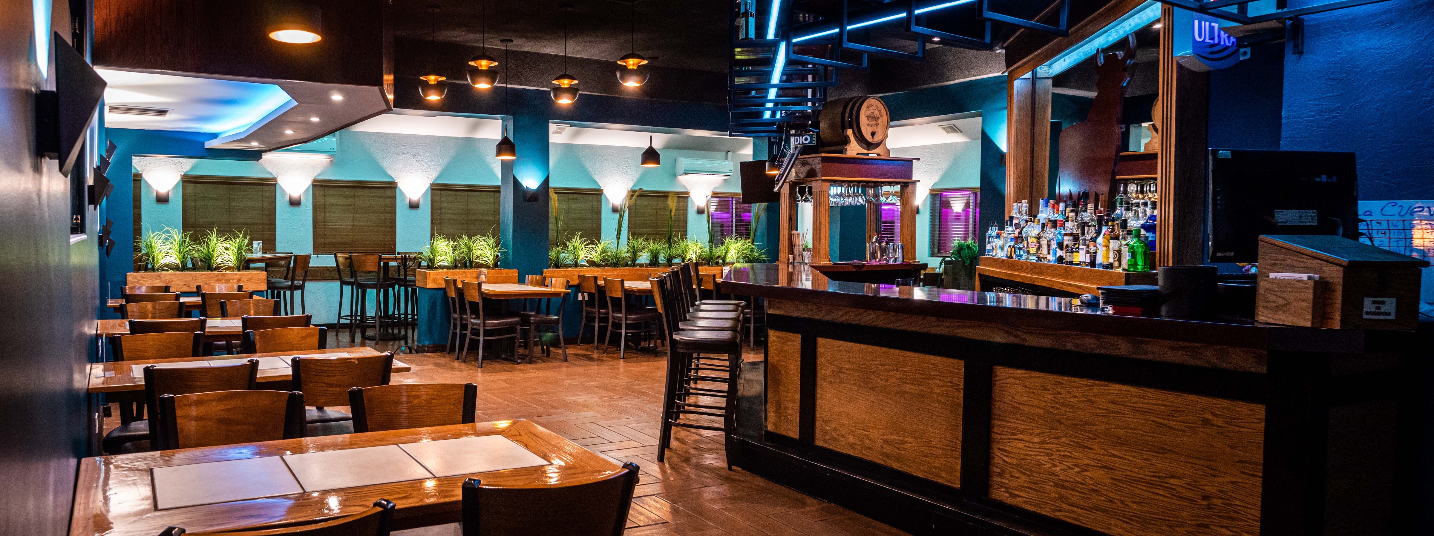 La Cueva Restaurant Bar image 1