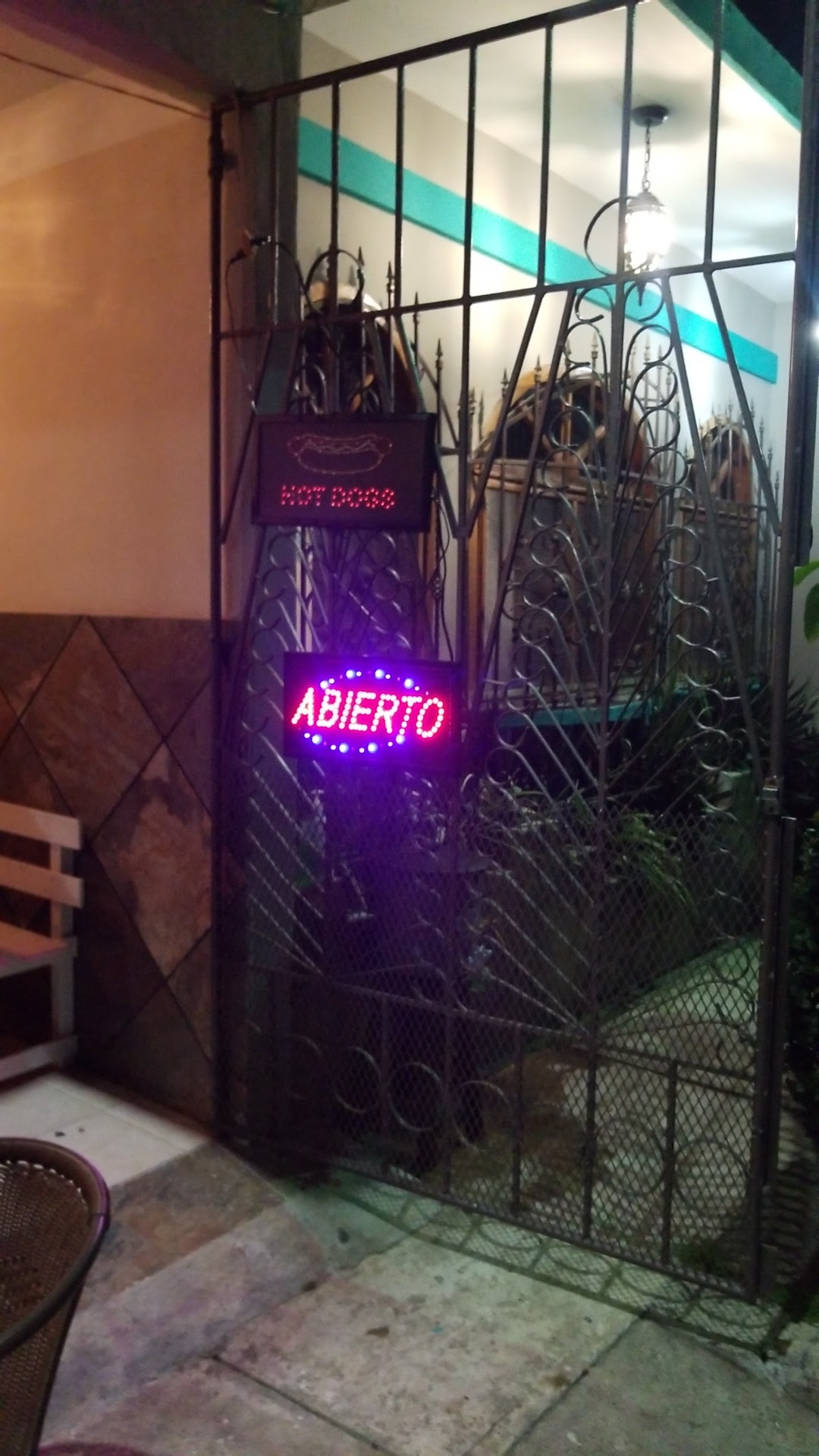 A LA BURGUER image 3