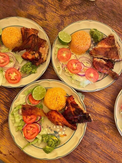 Pollos Adobados Salazar image 6
