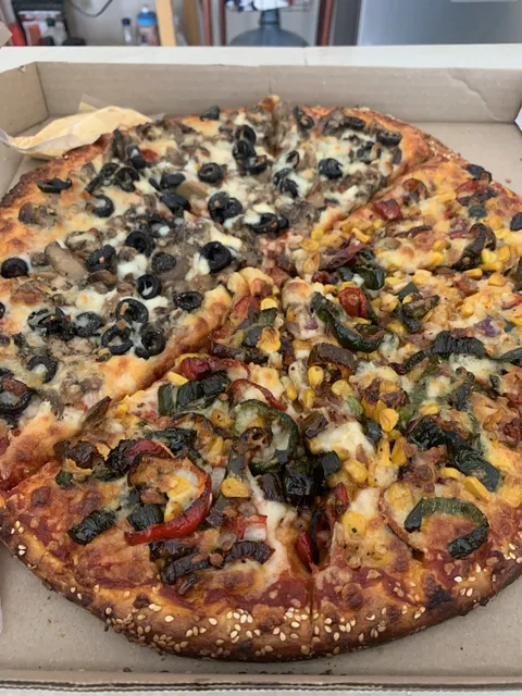 Pizzeria Los Candiles image 1