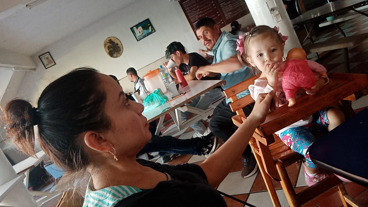 Hamburguesas "El Vaquero" image 8