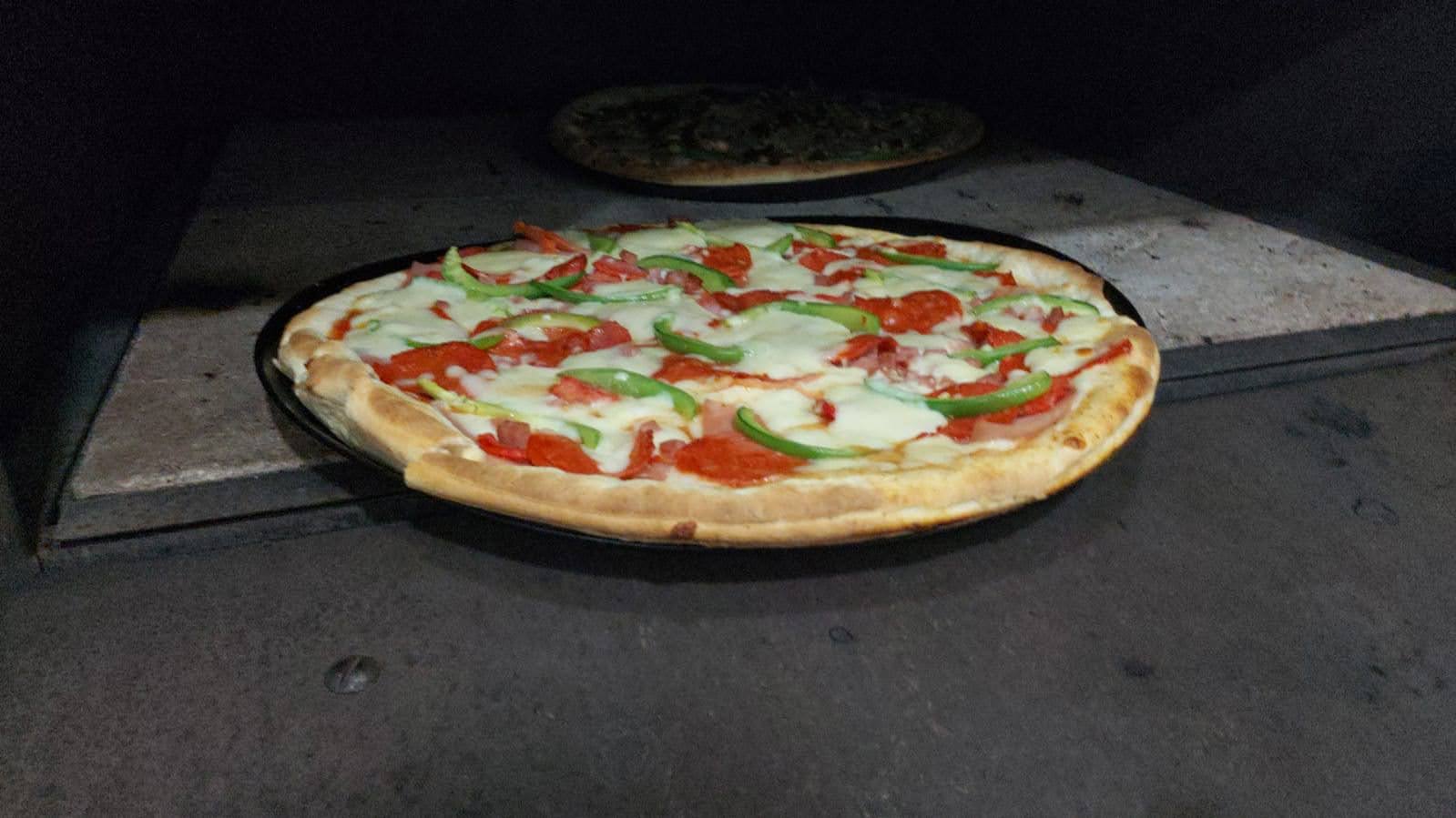 Rodeo Cruzeli's Pizza image 5