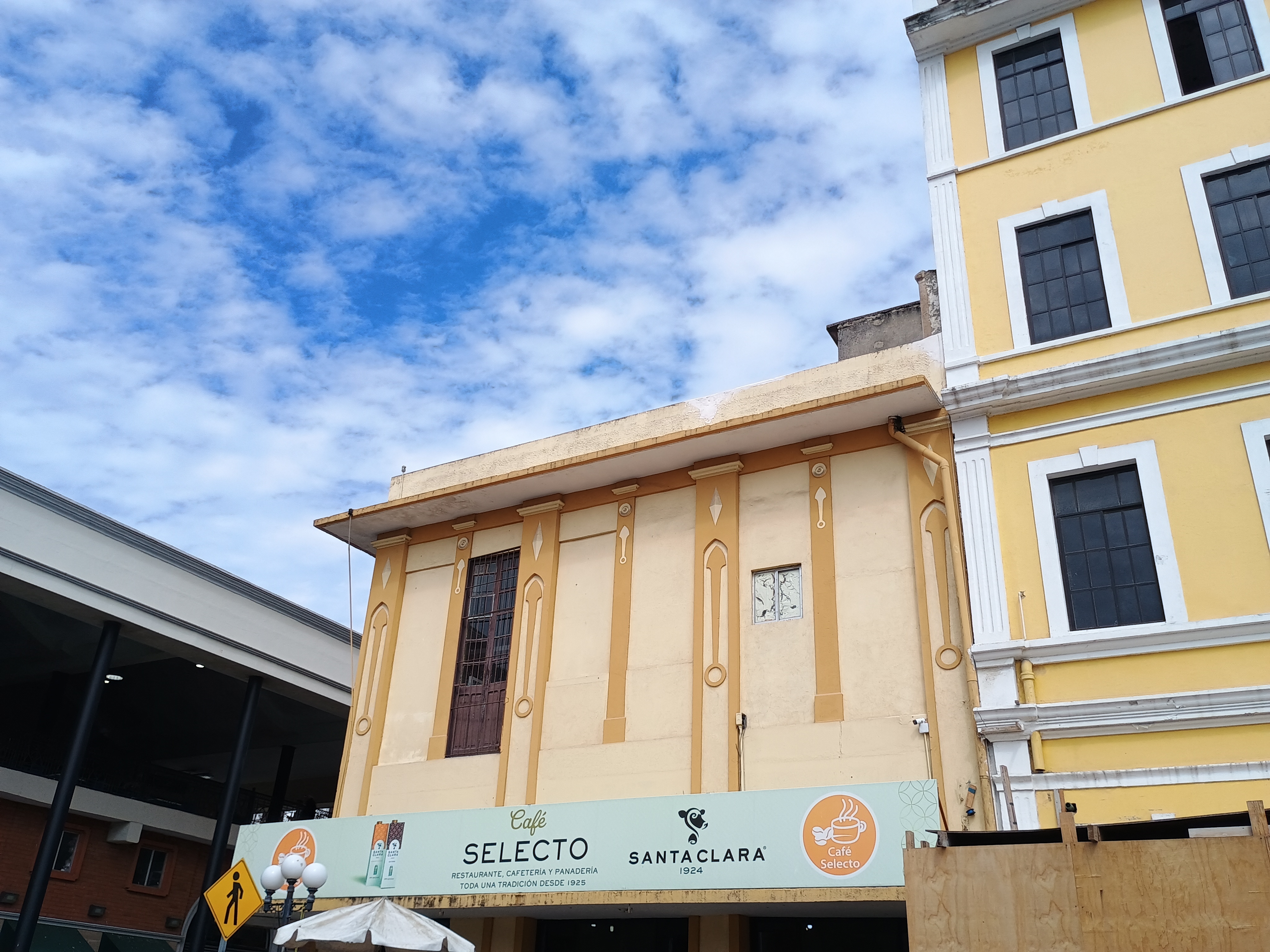 Café Selecto image 9