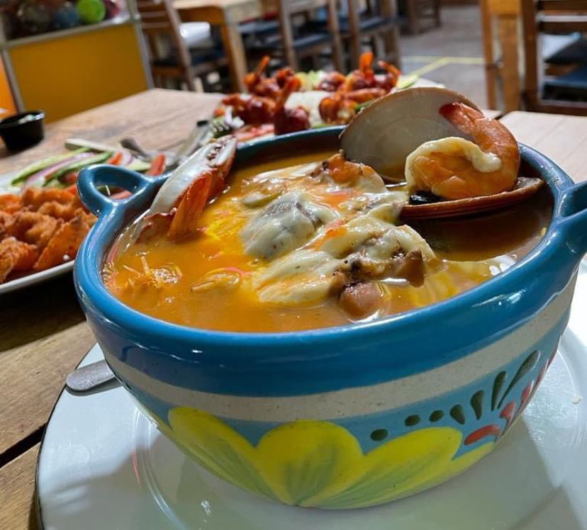 La Rueda Mariscos image 1