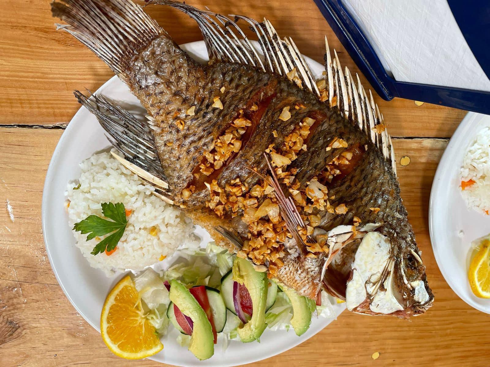 La Rueda Mariscos image 9