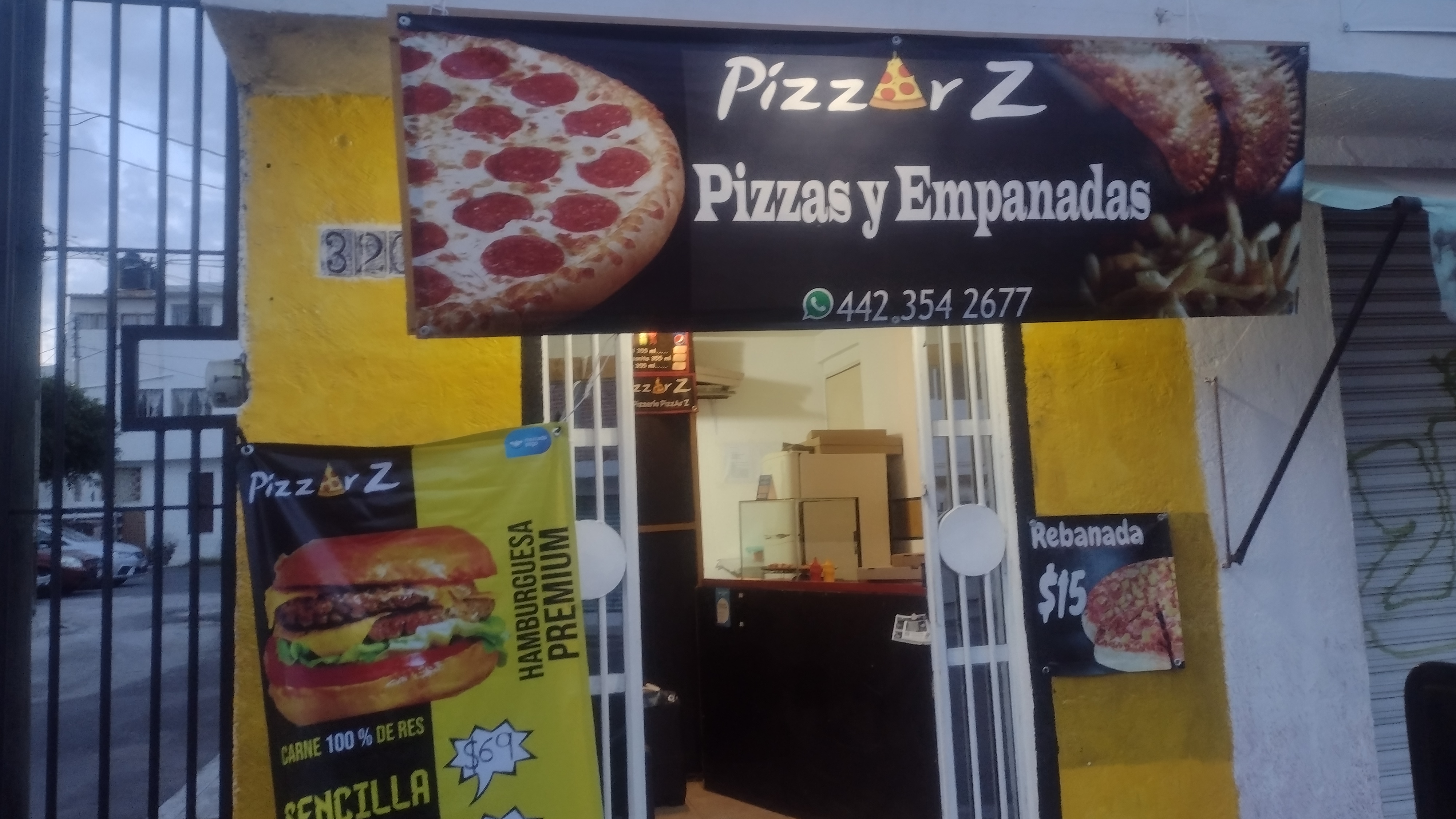 Pizzería Pizzar Z image 1