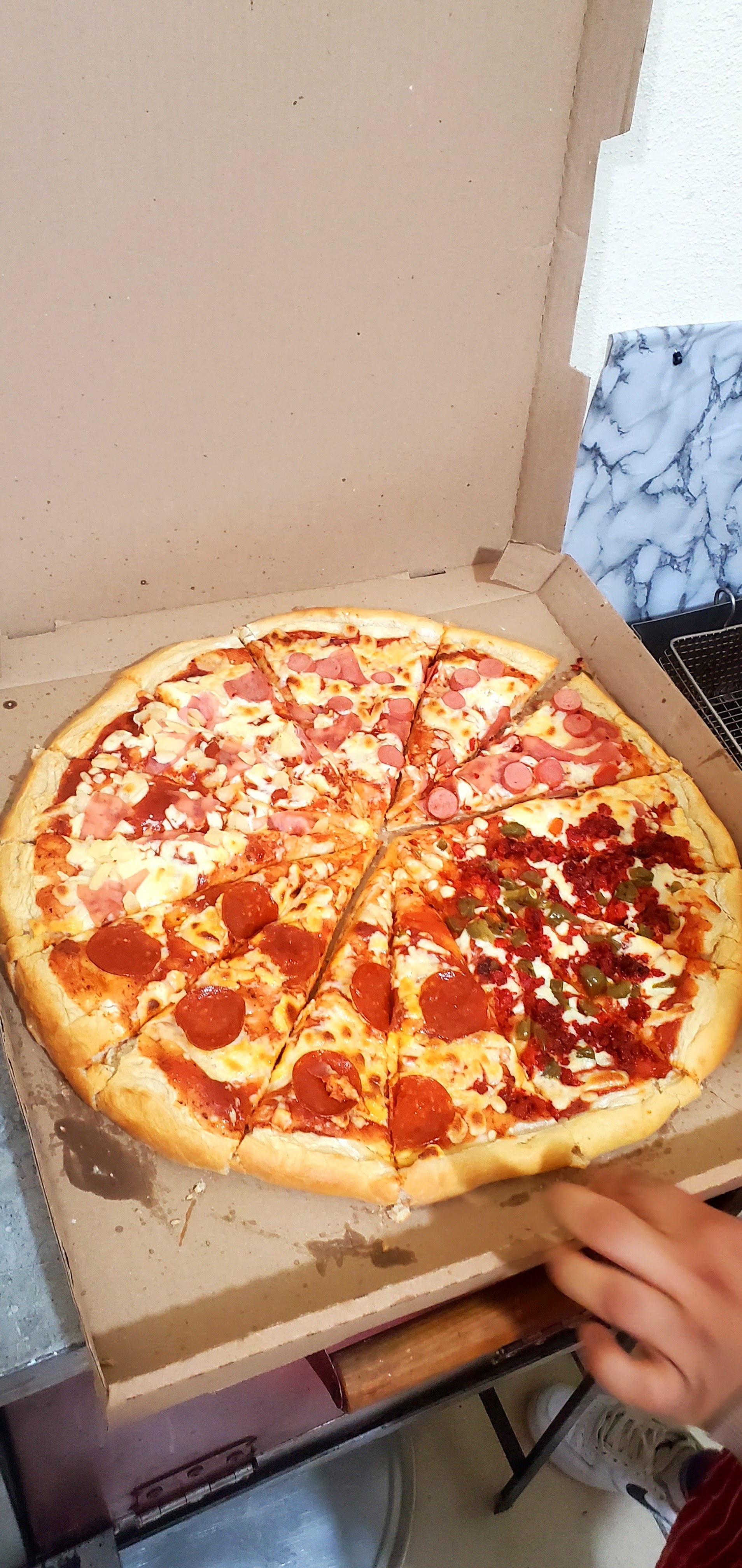 Pizzería Pizzar Z image 2