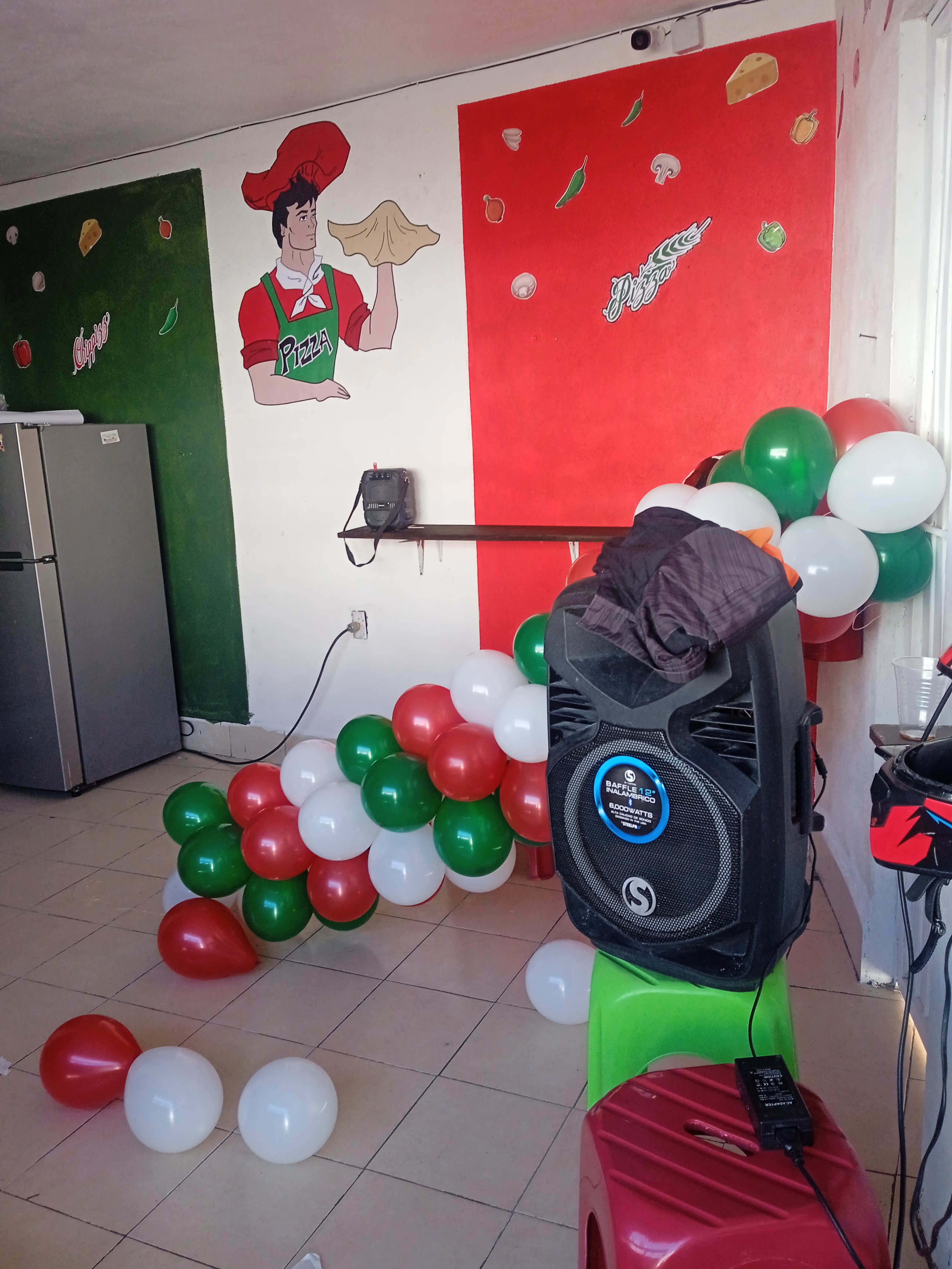 CHIPPIZZ PIZZA, ESMERALDA 25 image 4