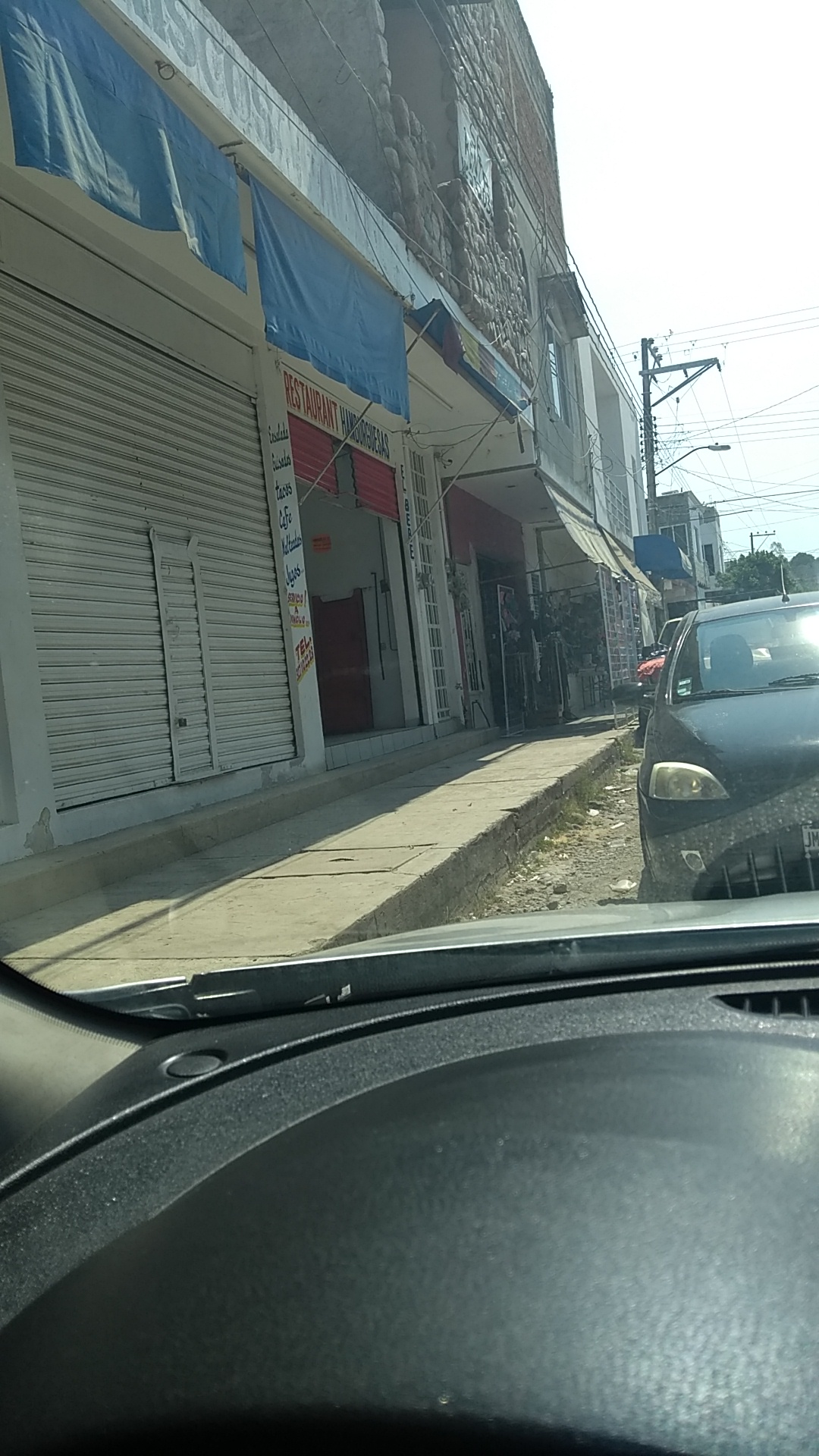 Hamburguesas El Bebe image 3