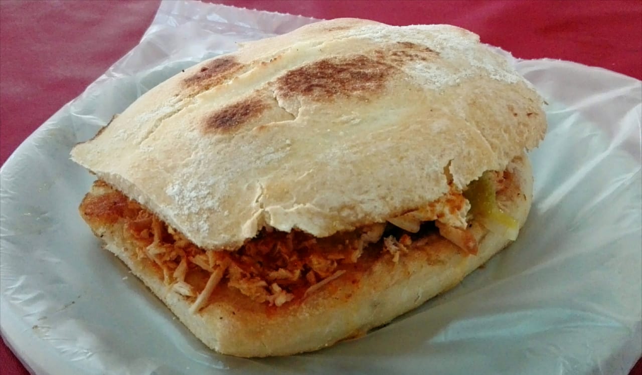 Loncheria Yoly image 2