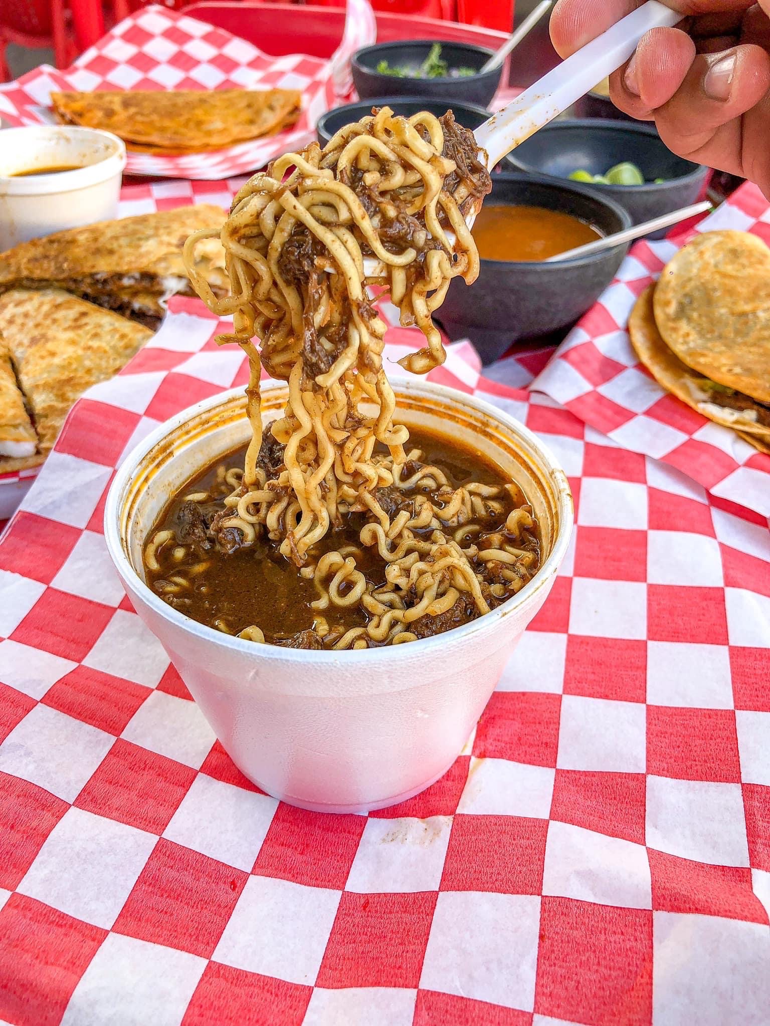 Birrieria El Tapatío image 8