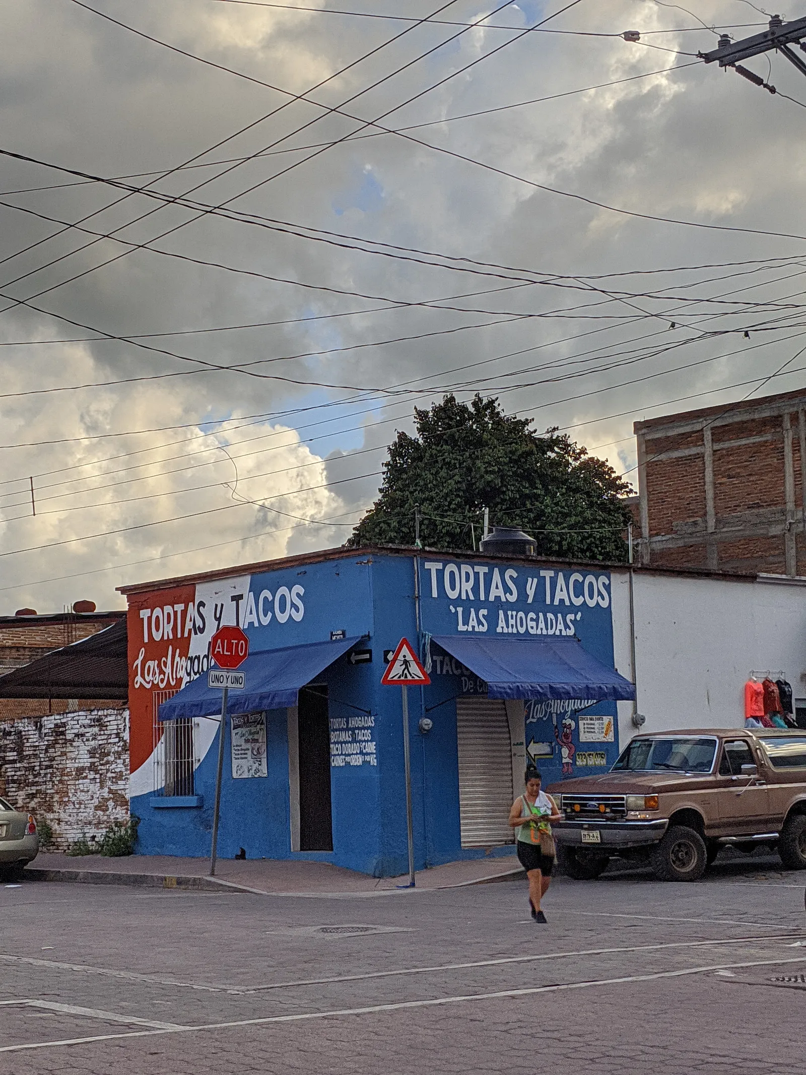 Tacos y Tortas "Las ahogadas" image 4
