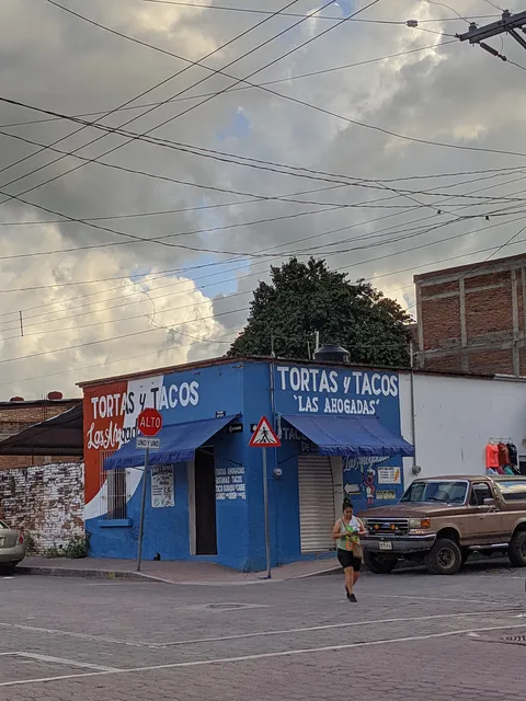 Tacos y Tortas "Las ahogadas" image 4