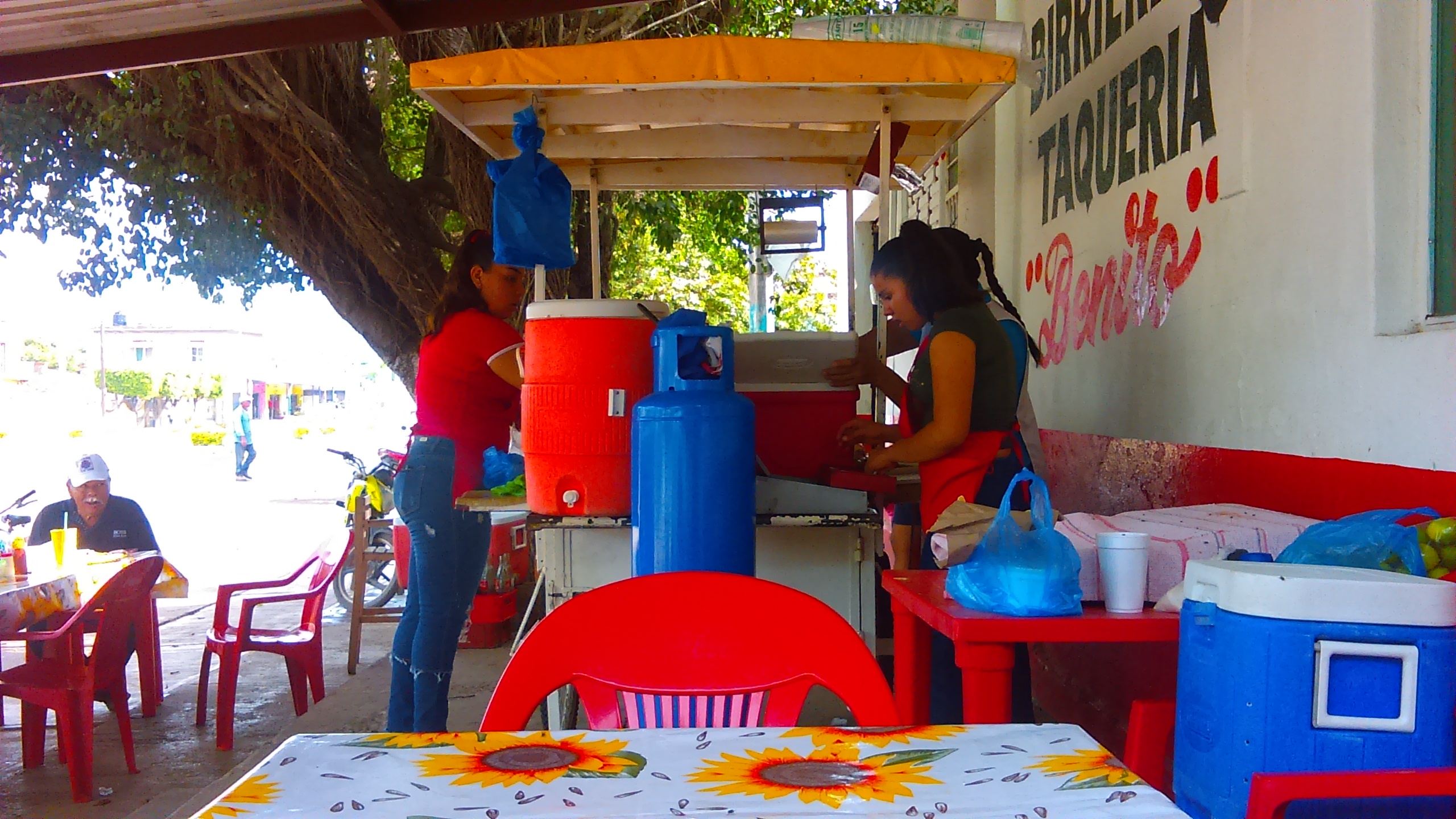 Bírríería y Taquería "Benito" image 5