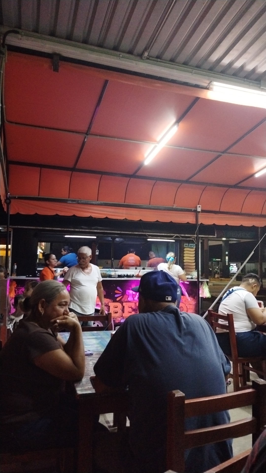 Bírríería y Taquería "Benito" image 6