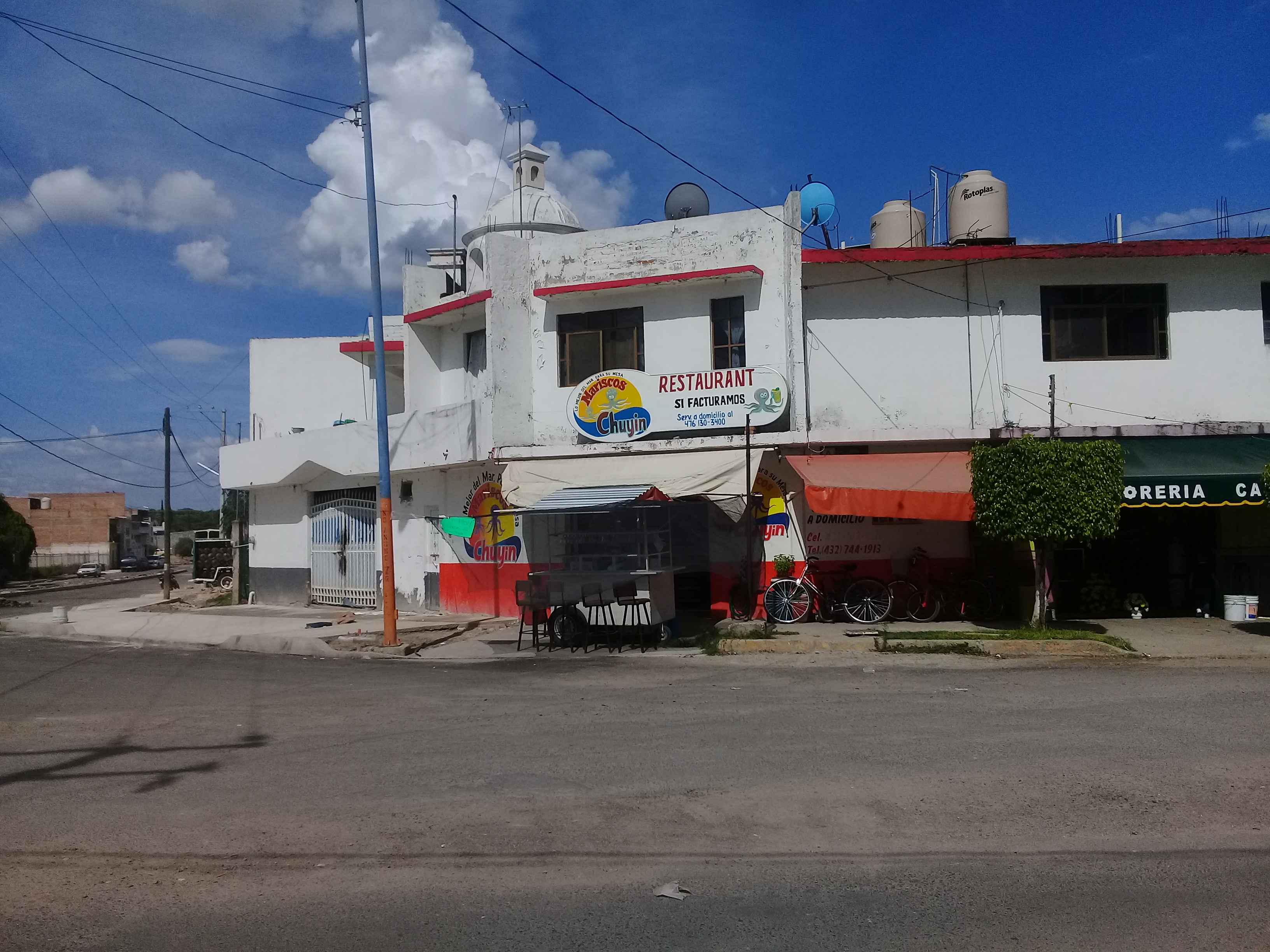 Mariscos Chuyin image 5