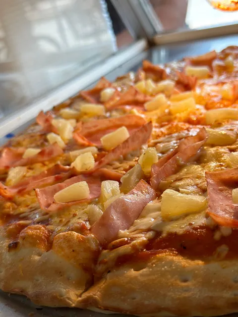 Pizzeria Los Portales image 2