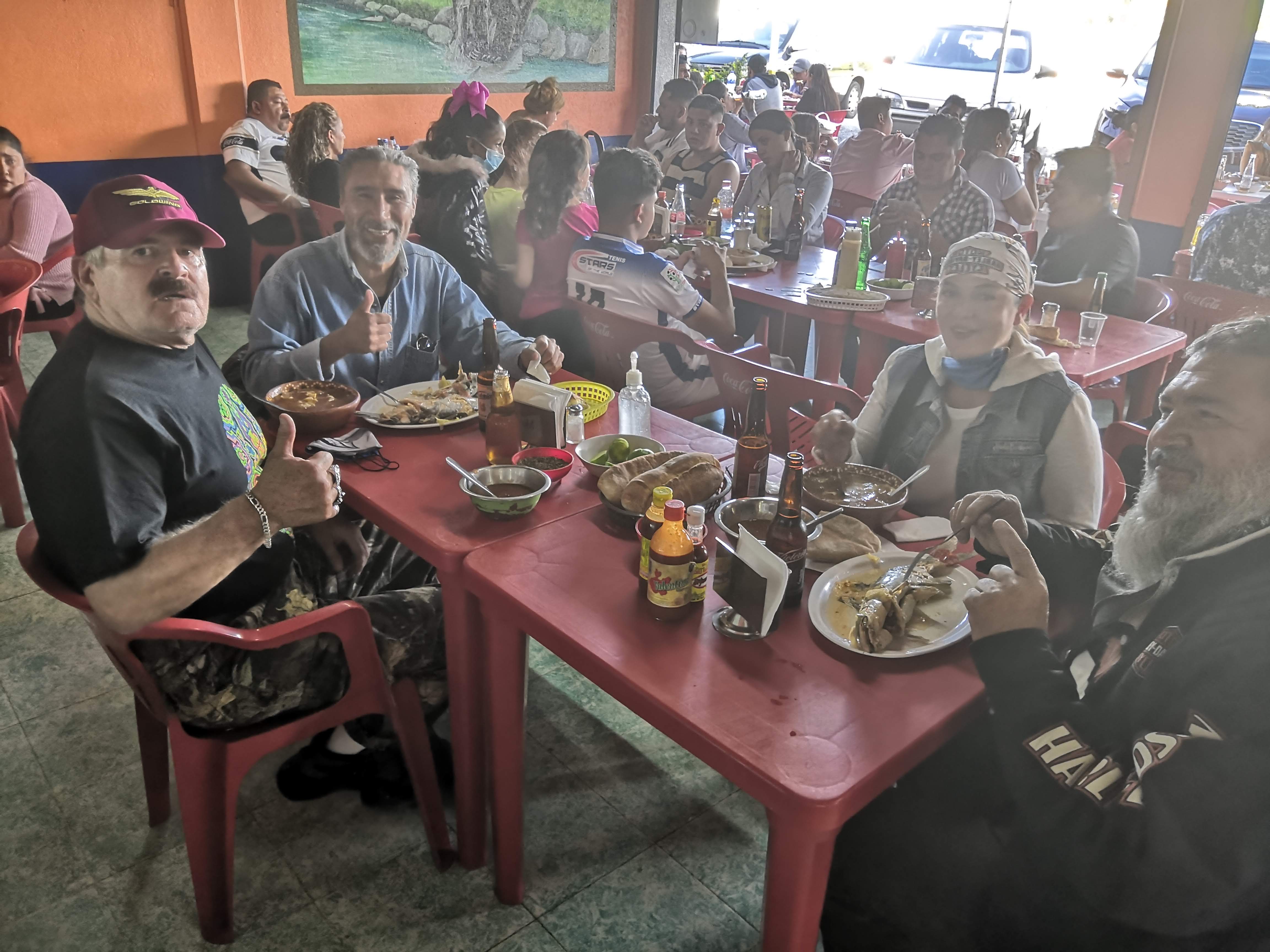 pollo feliz manuel doblado image 9