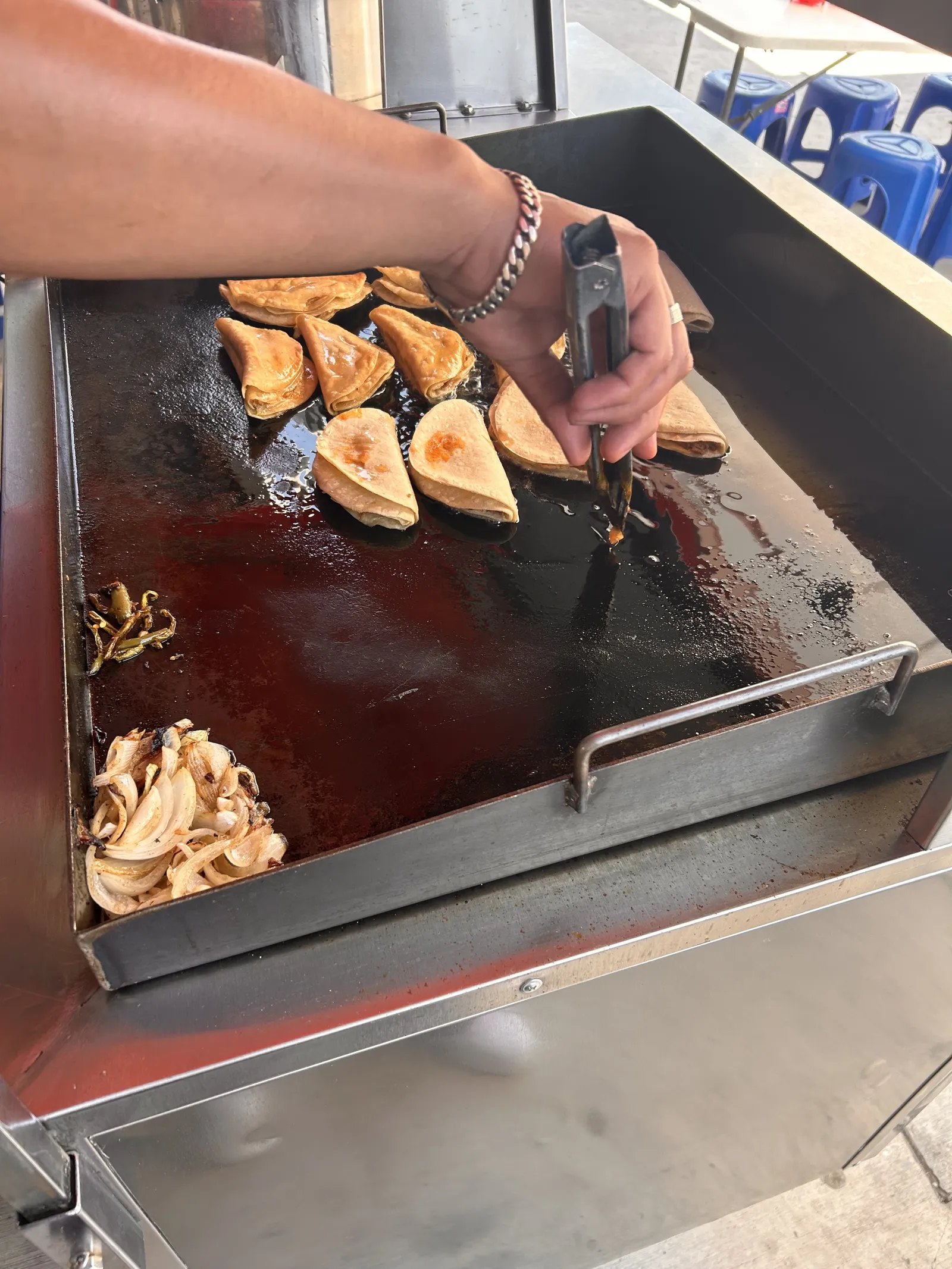 Tacos de birria " El Fer" image 10