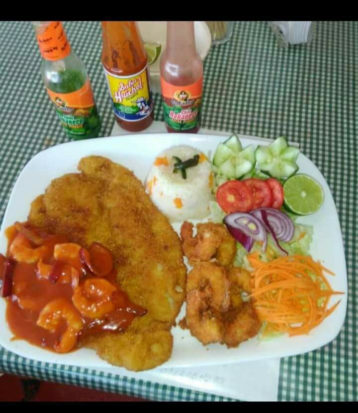 Tortas Ahogadas, "El Gran Burro" (Mariscos Y Por La Noche Tacos De Asada Arrachera Y Chorizo) image 2