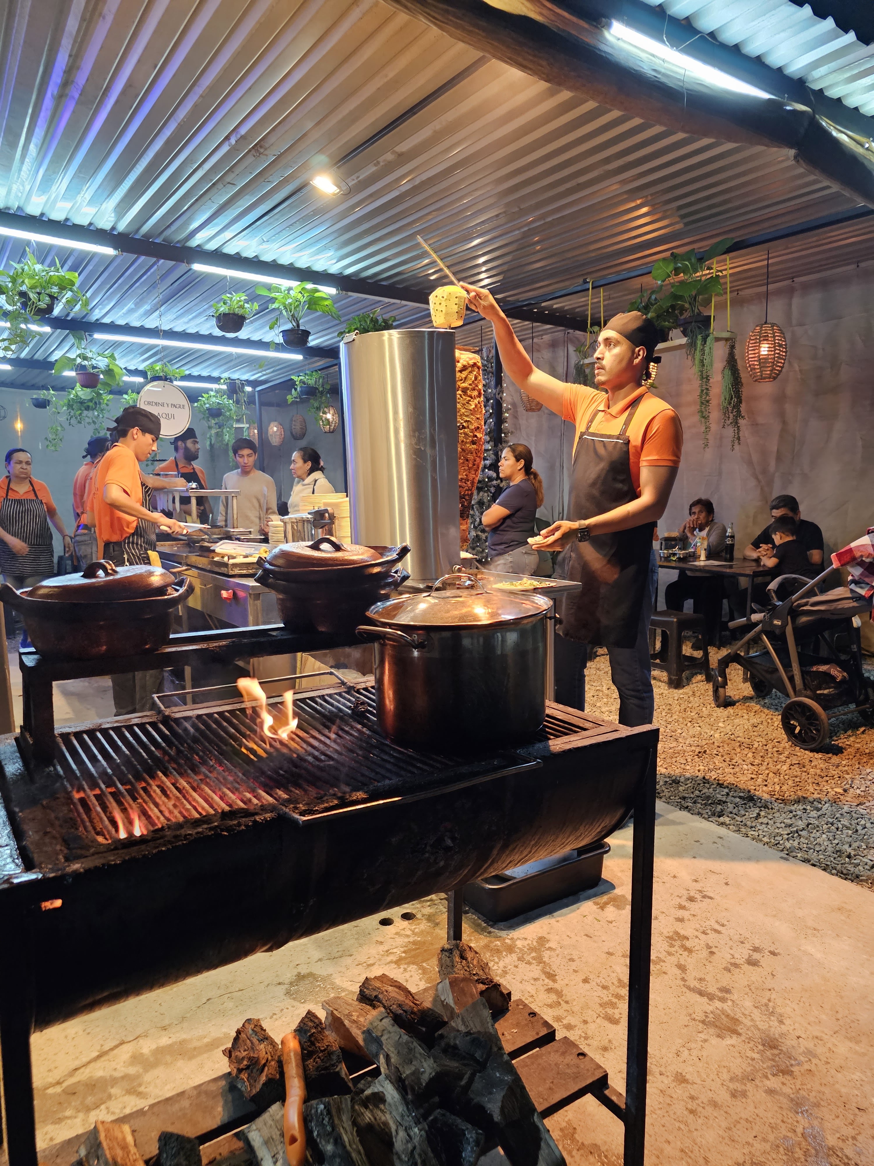 TAQUERIA LOS MEXICAS image 10