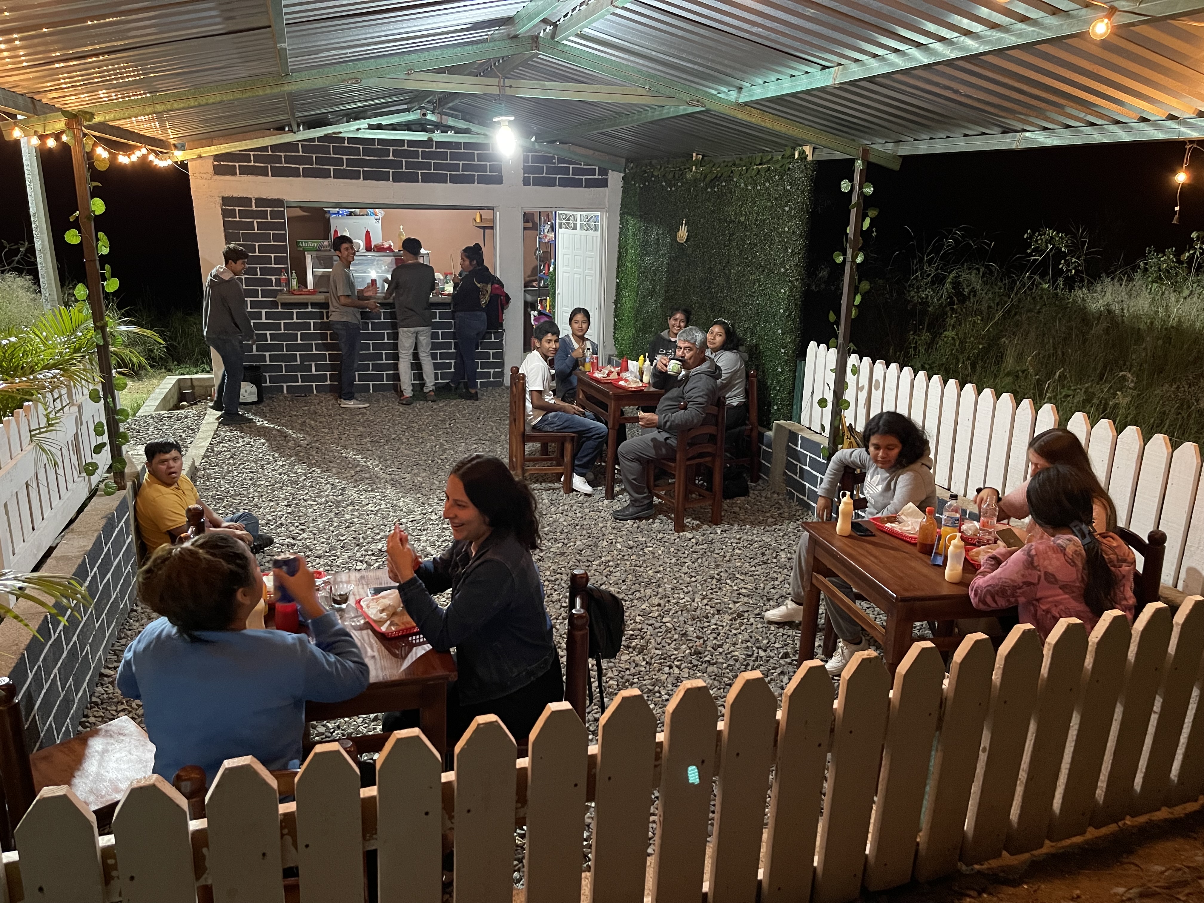 Happy burguer image 4