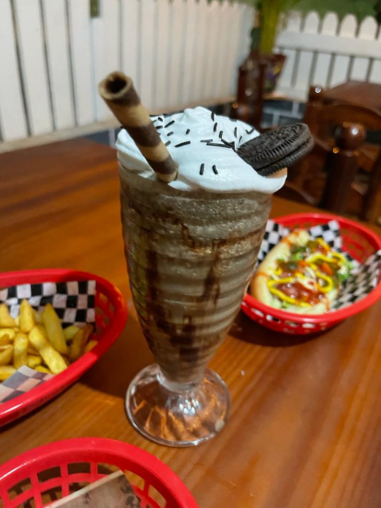 Happy burguer image 10