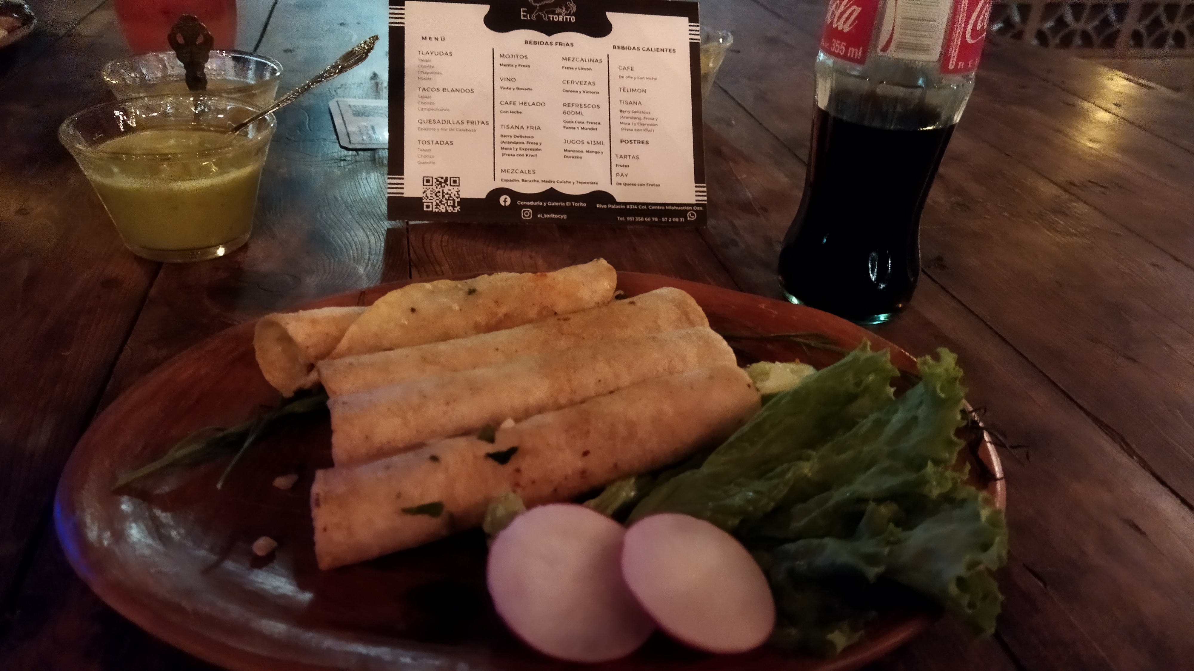 El Torito Cenaduria y Galería image 6