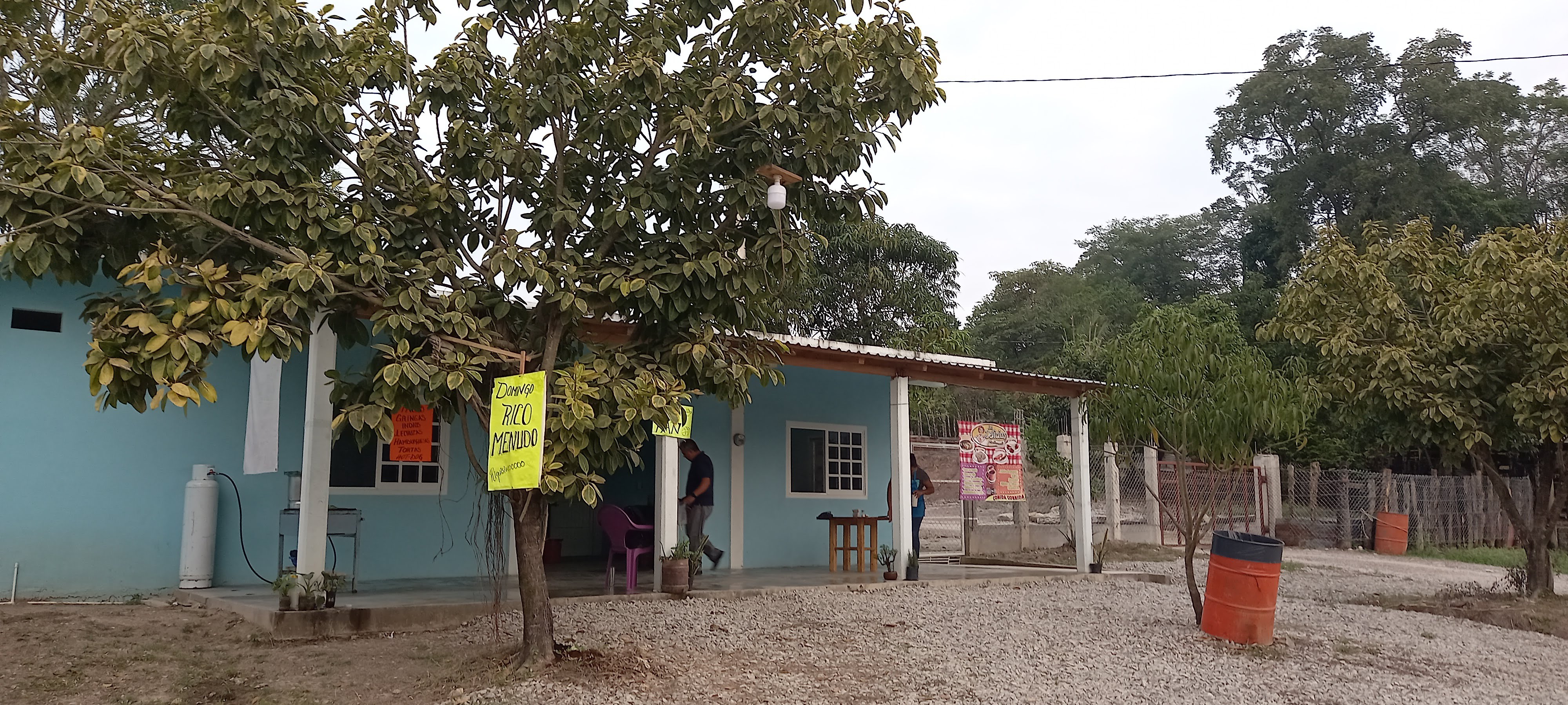 TACOS Y ALMUERZOS image 5