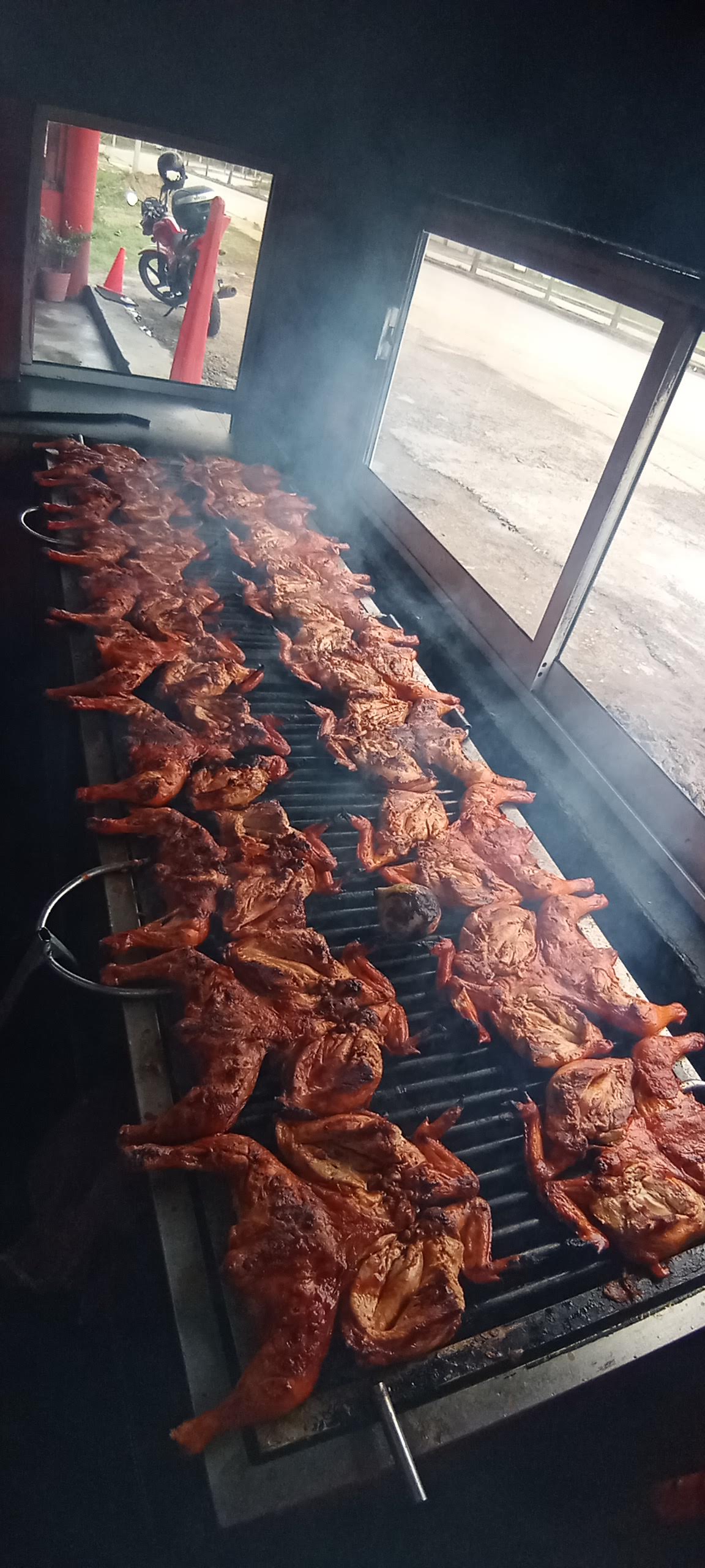 Pollos Asados "El Hermano Del Sorcho" image 3