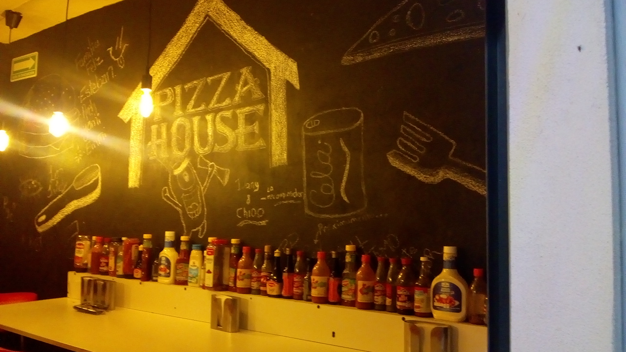 Pizza House image 7