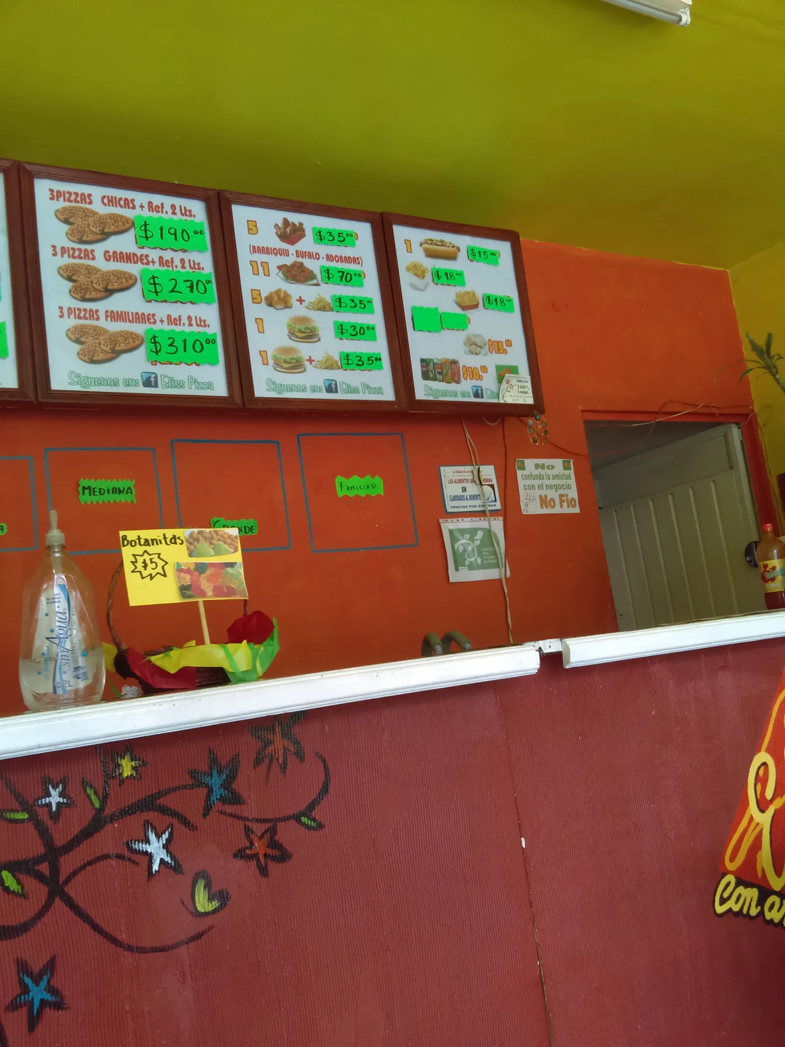 Eliss Pizza image 8