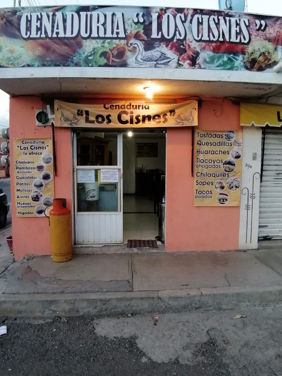 CENADURIA "LOS CISNES" image 2