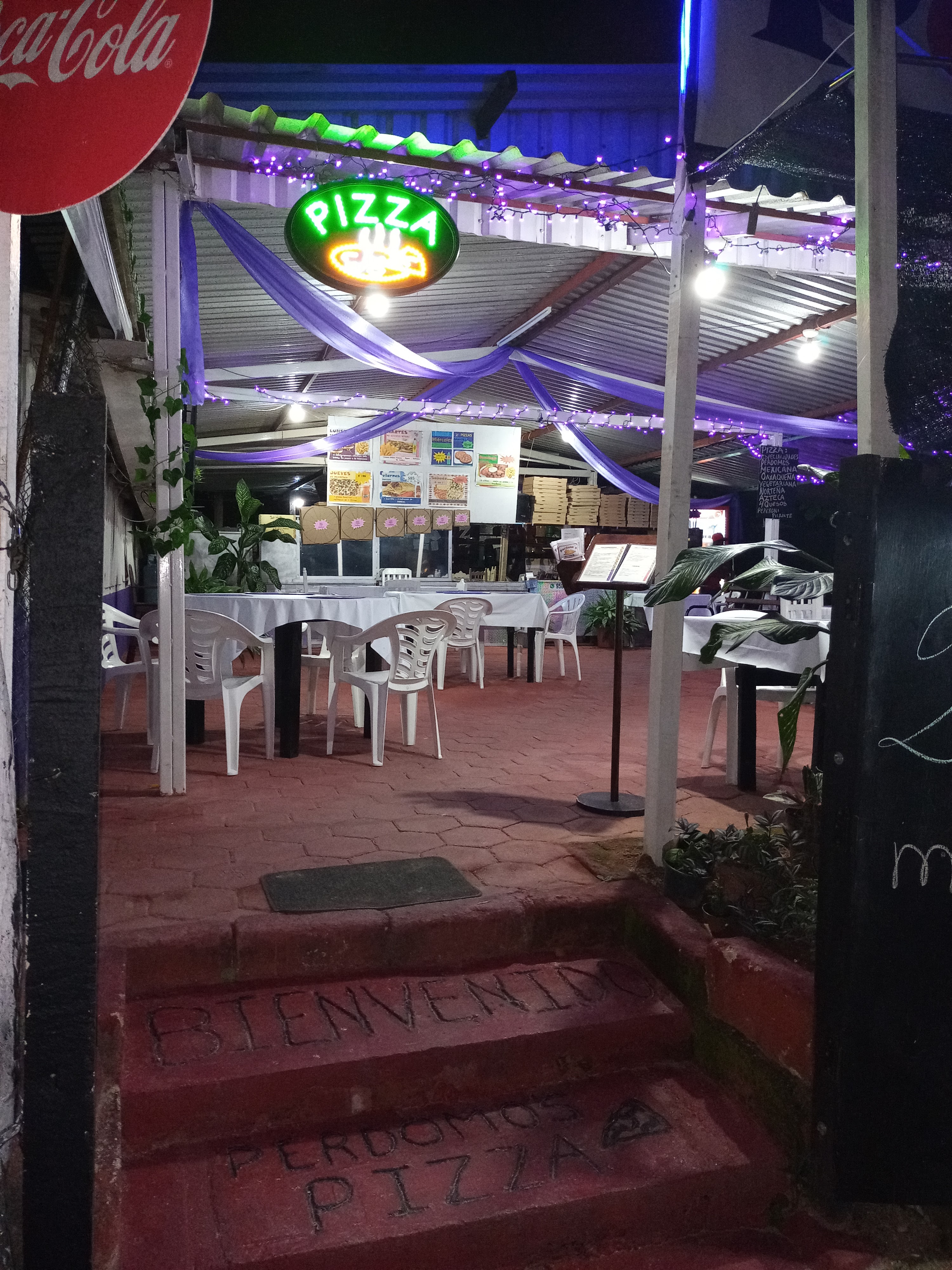 Perdomo's Pizza image 1