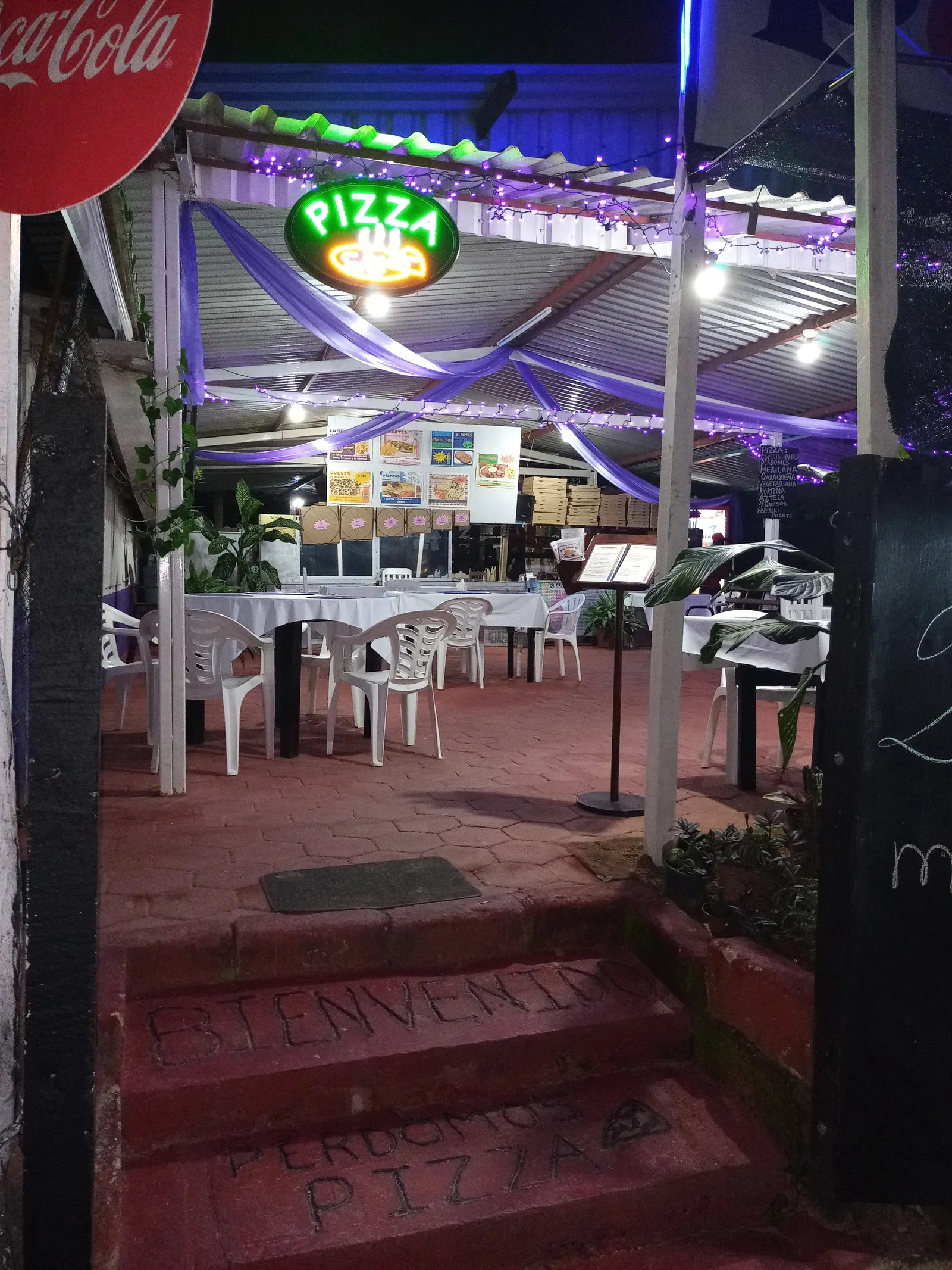 Perdomo's Pizza image 1