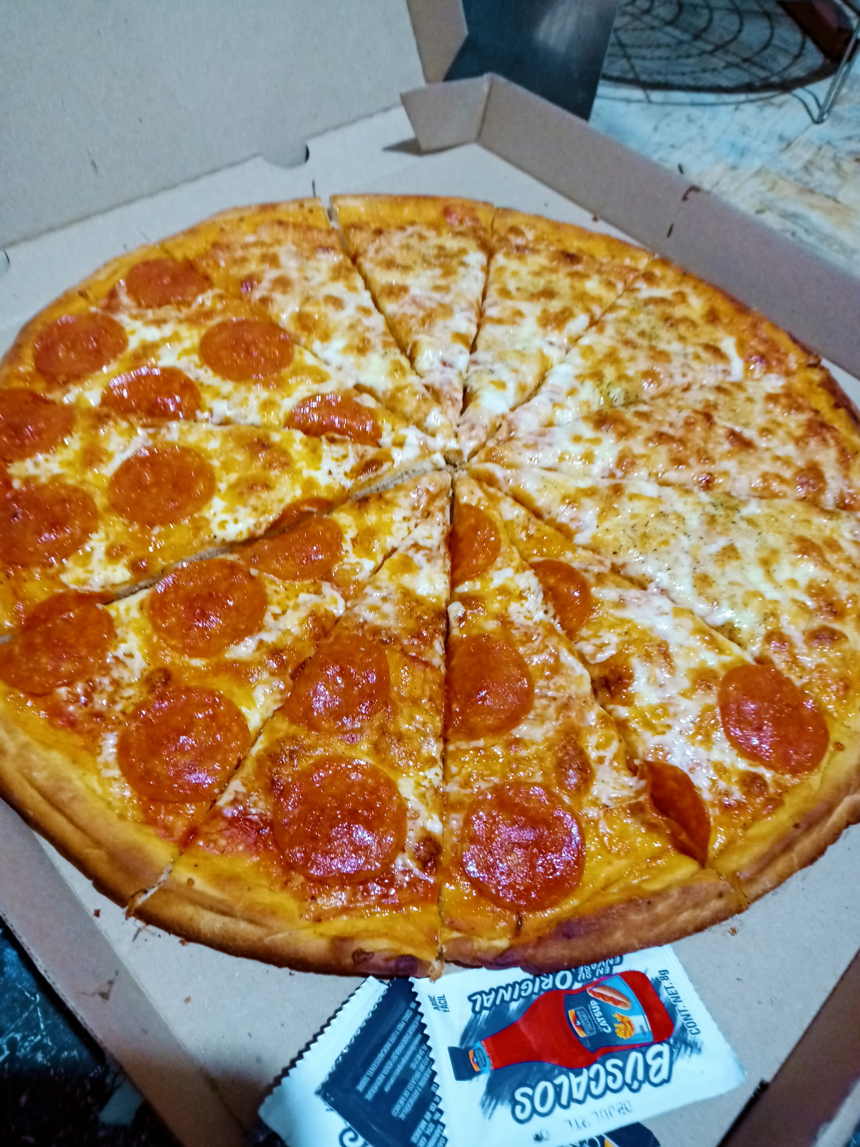 Perdomo's Pizza image 3